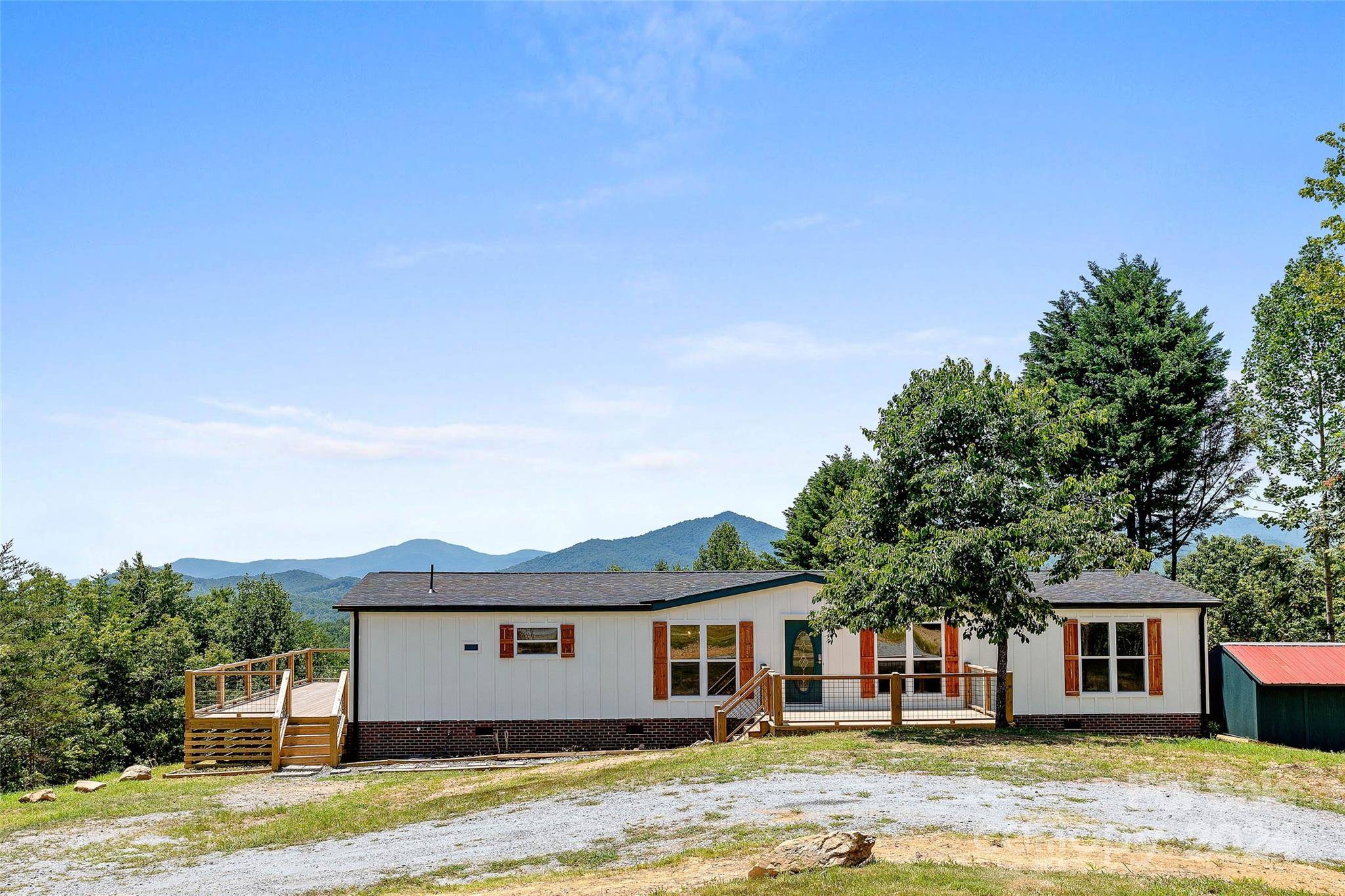 290 Boland DR, Lake Lure, NC 28746