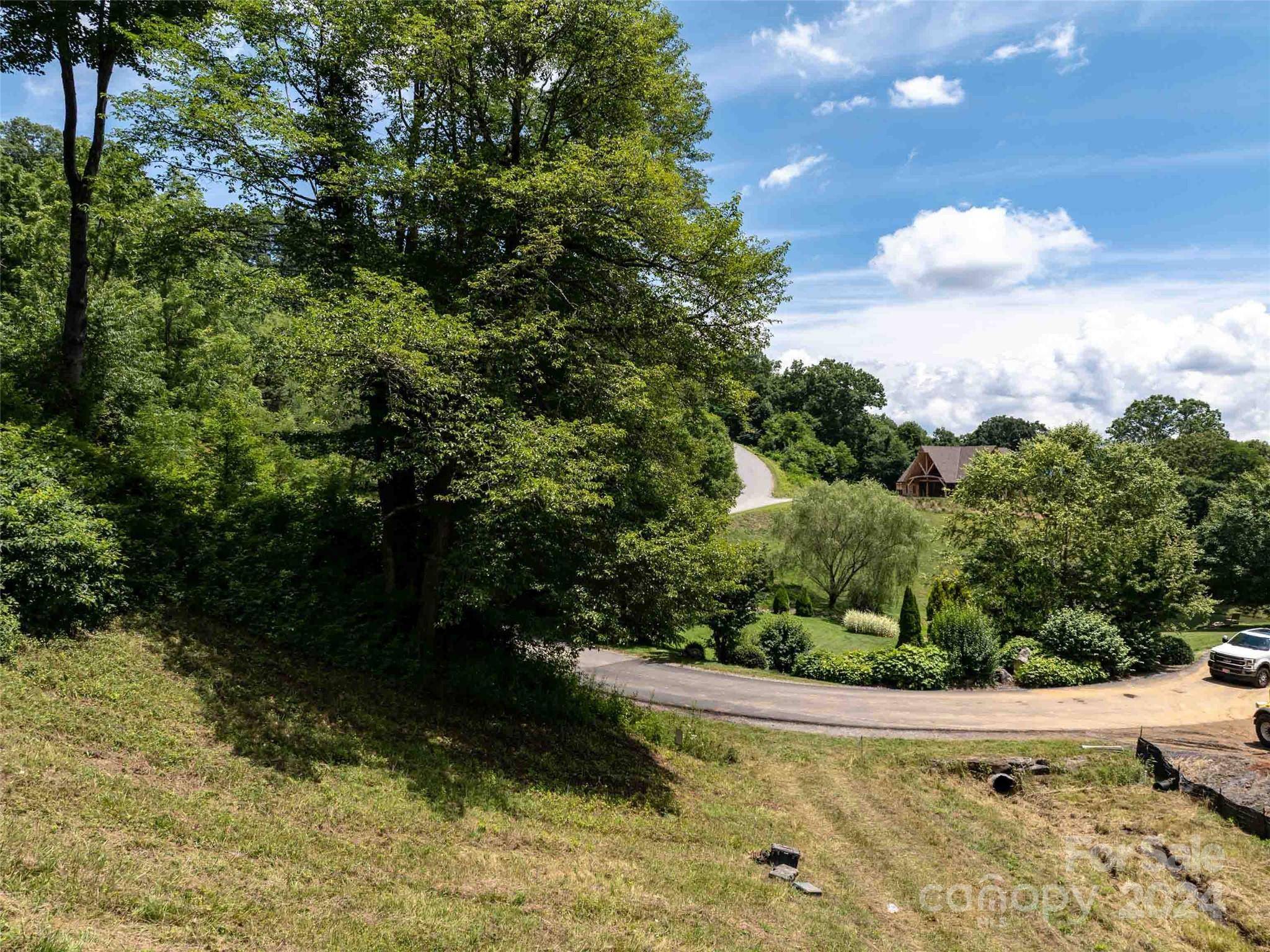 #39 Sleepy Hollow DR, Waynesville, NC 28785