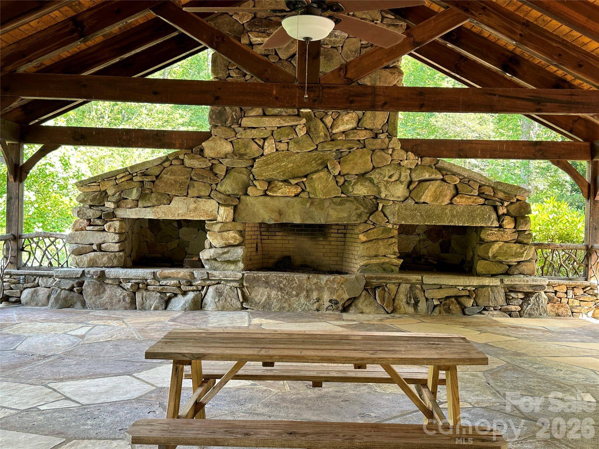 67 Peppervine CIR, Rosman, NC 28772