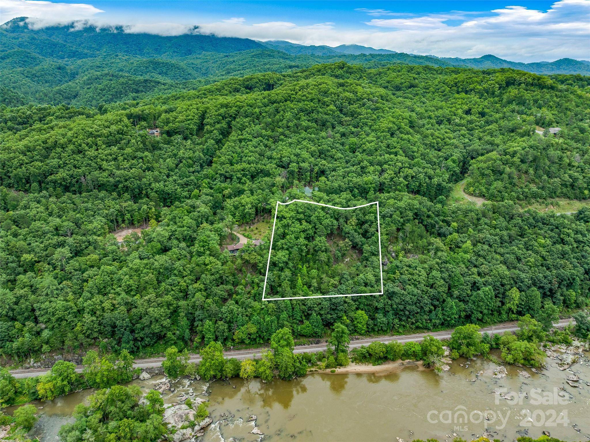 4155 French Broad Pkwy, Marshall, NC 28753
