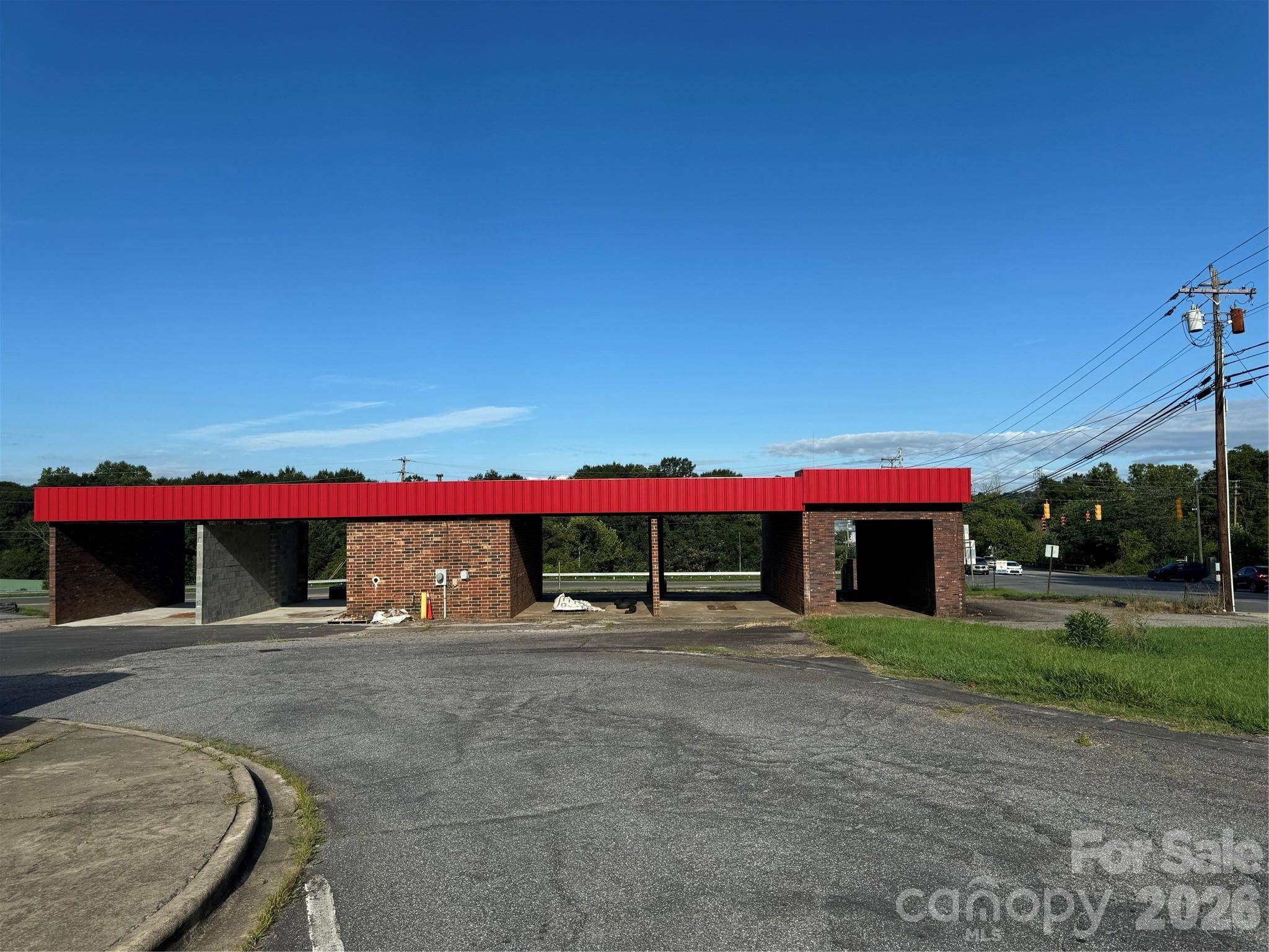 324 Sanford DR, Morganton, NC 28655
