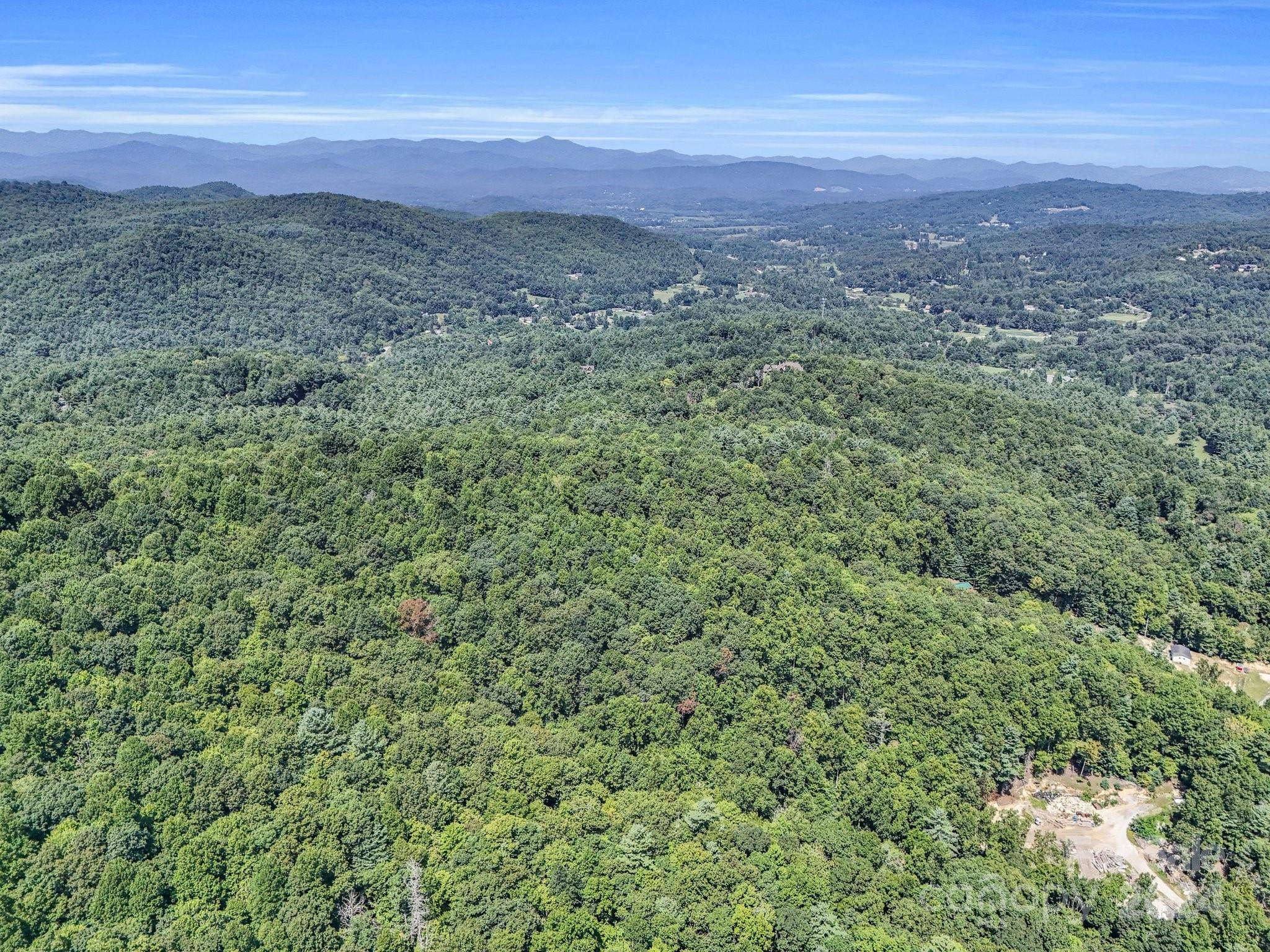 SR1196-A Evans RD, Hendersonville, NC 28739