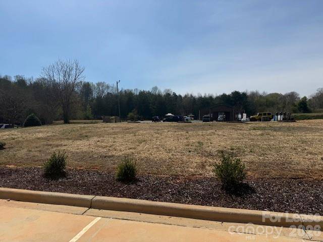 4738 Commons DR #101-103, Denver, NC 28037