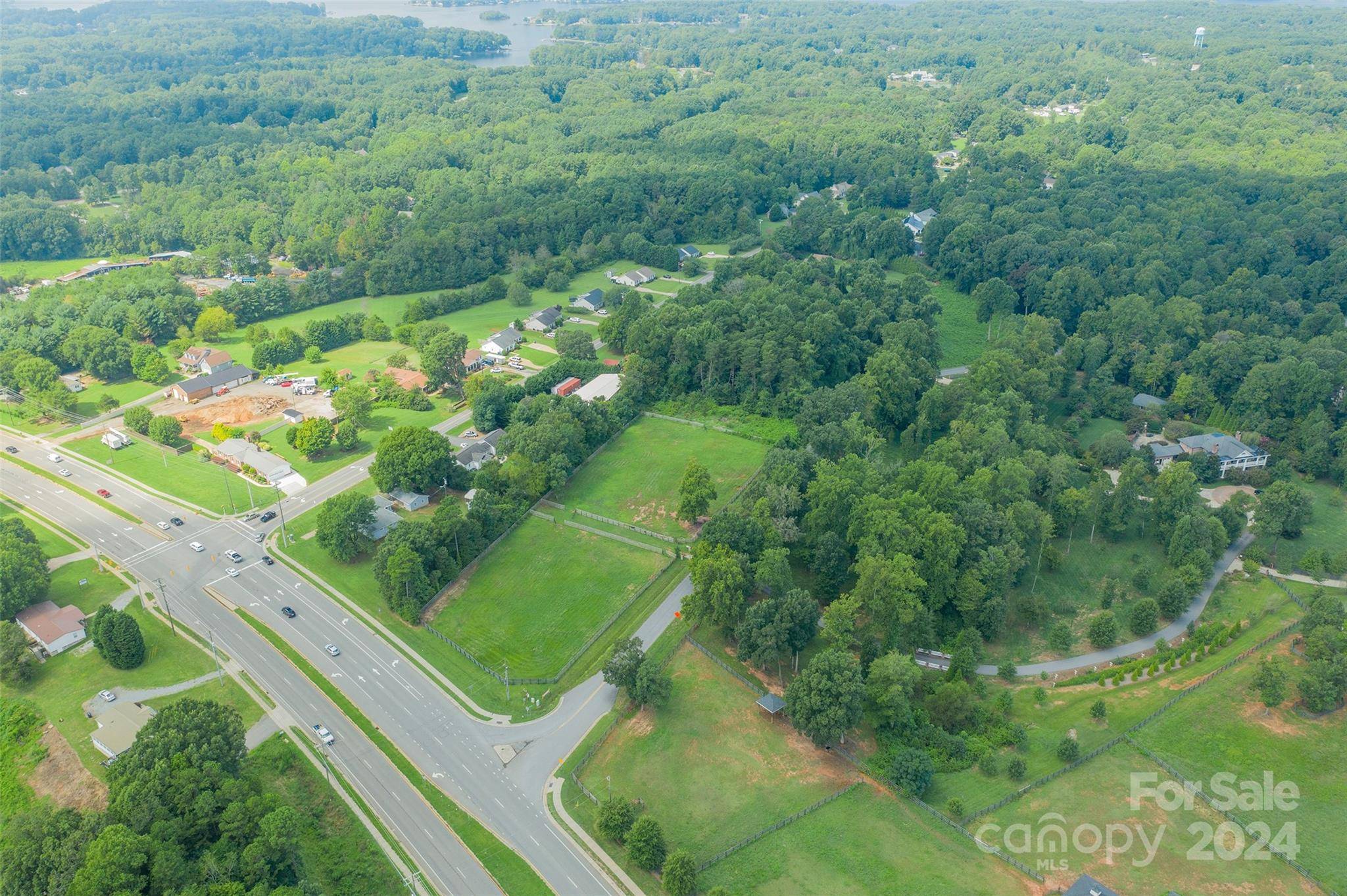 121 Poplar Grove RD #2, Mooresville, NC 28117
