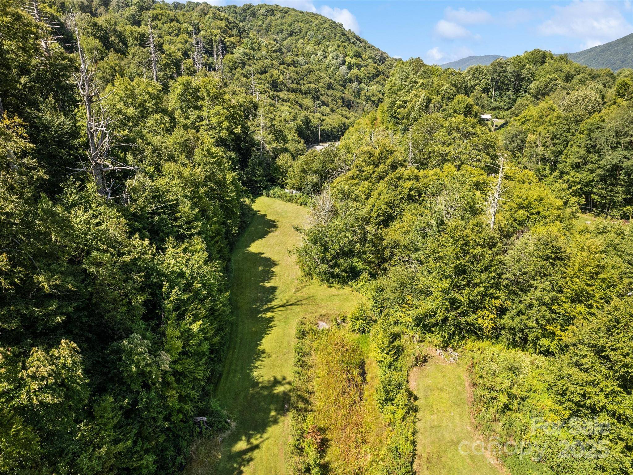 11178 US 19 HWY N, Maggie Valley, NC 28751