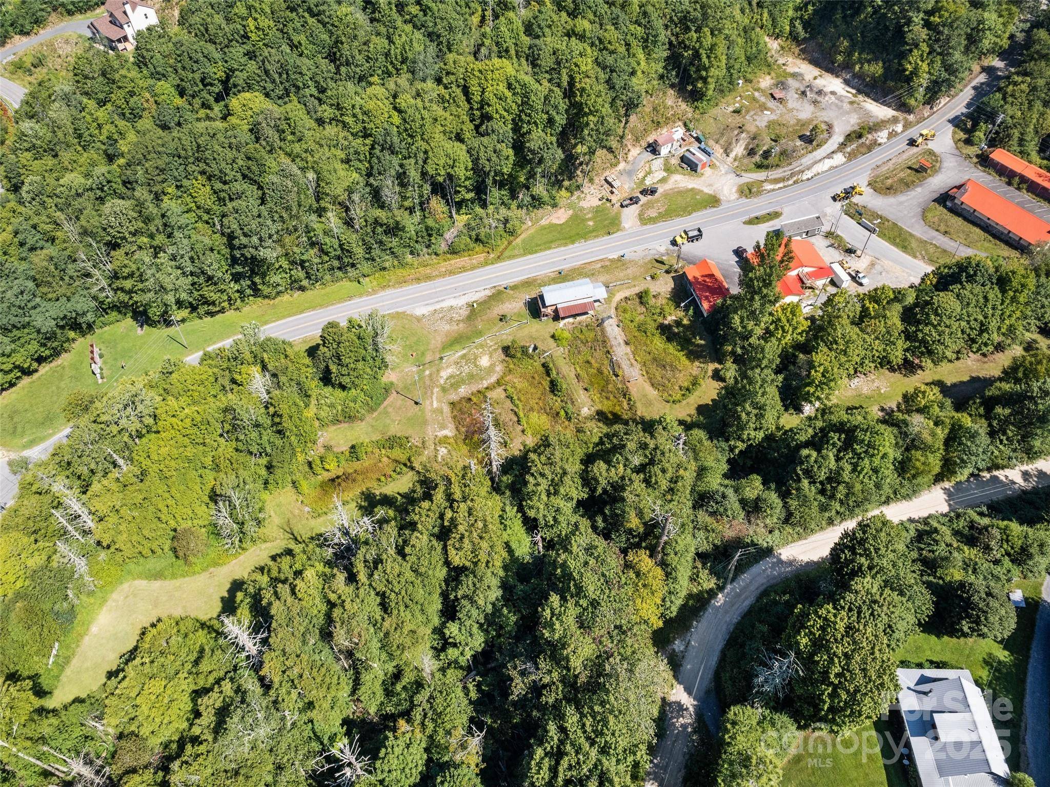 11178 US 19 HWY N, Maggie Valley, NC 28751
