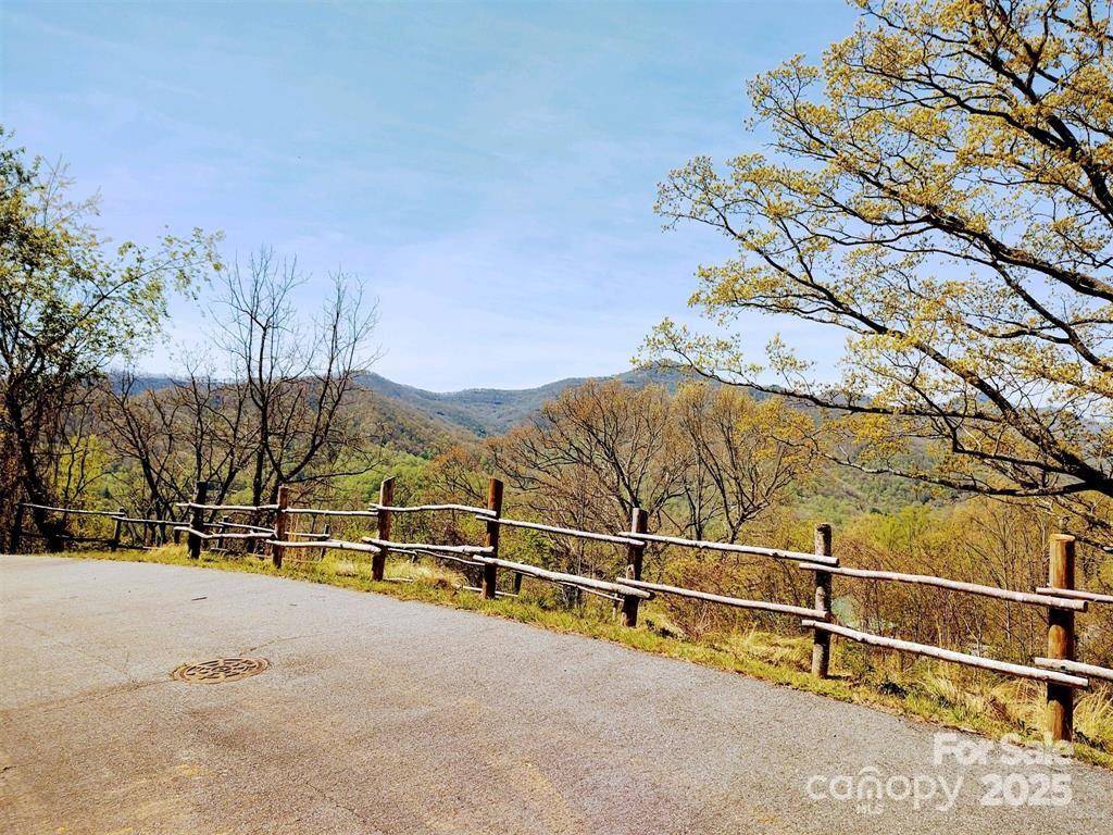 43 Rons RDG, Waynesville, NC 28785