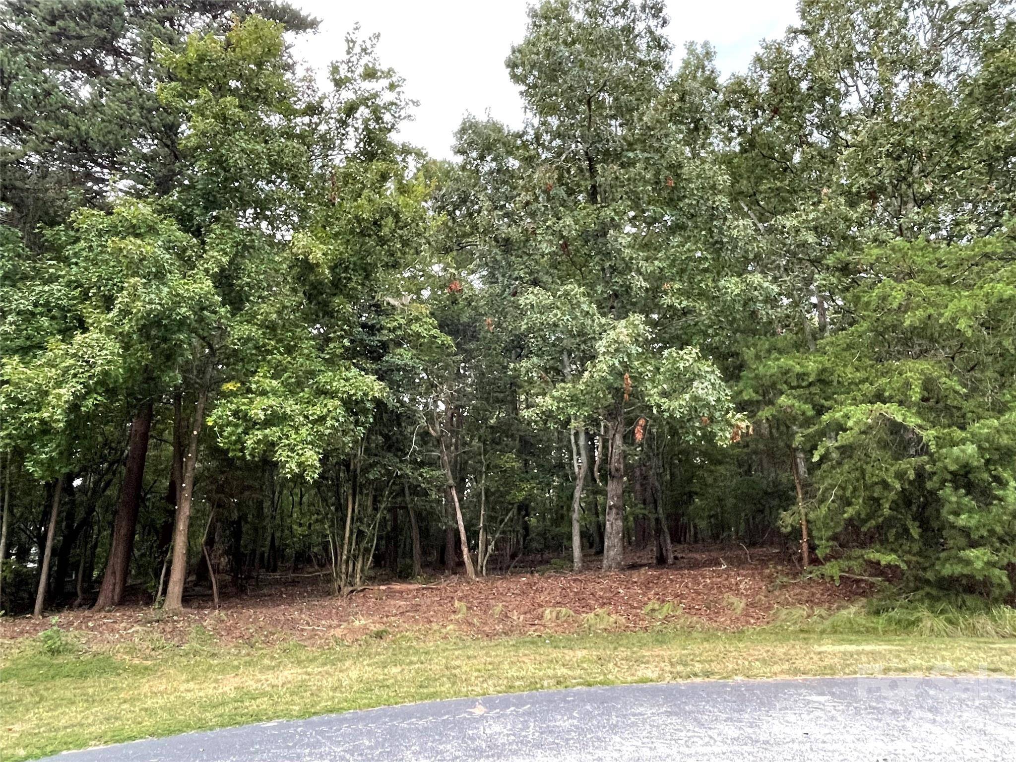 135 Deep Water CT #136 PH9, New London, NC 28127
