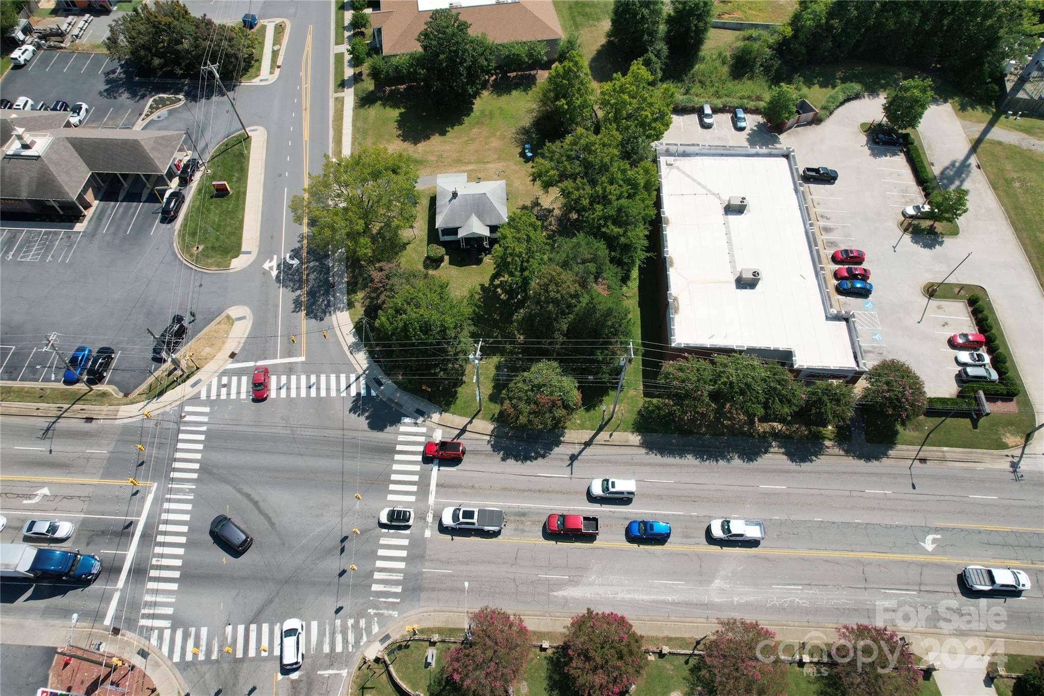 110 Sims Pkwy, Harrisburg, NC 28075