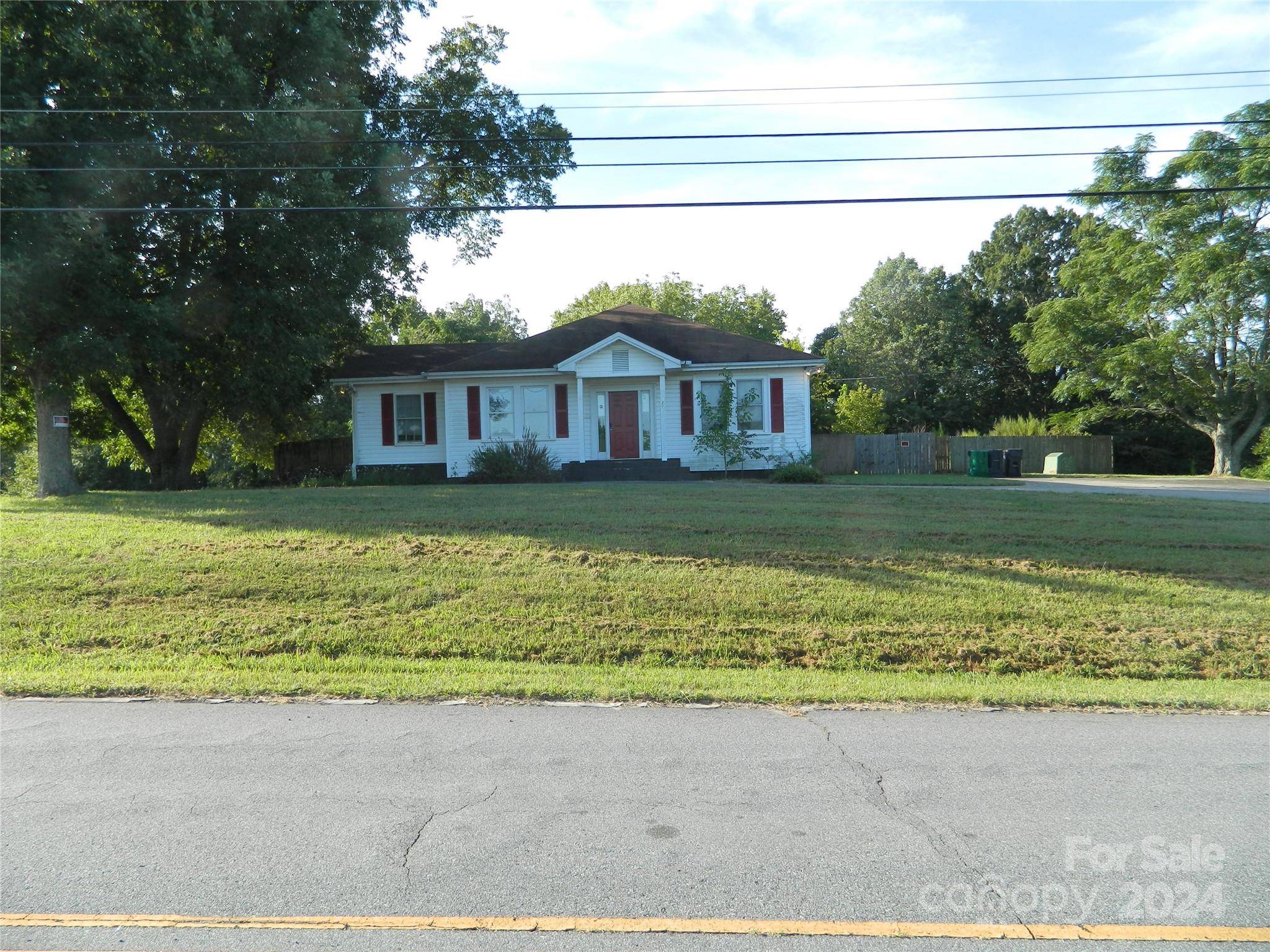520 Lawrence Gray RD, Charlotte, NC 28262