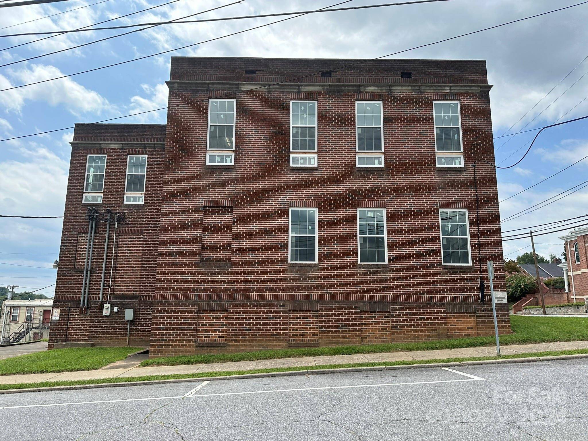 901 Ashe AVE NW, Lenoir, NC 28645