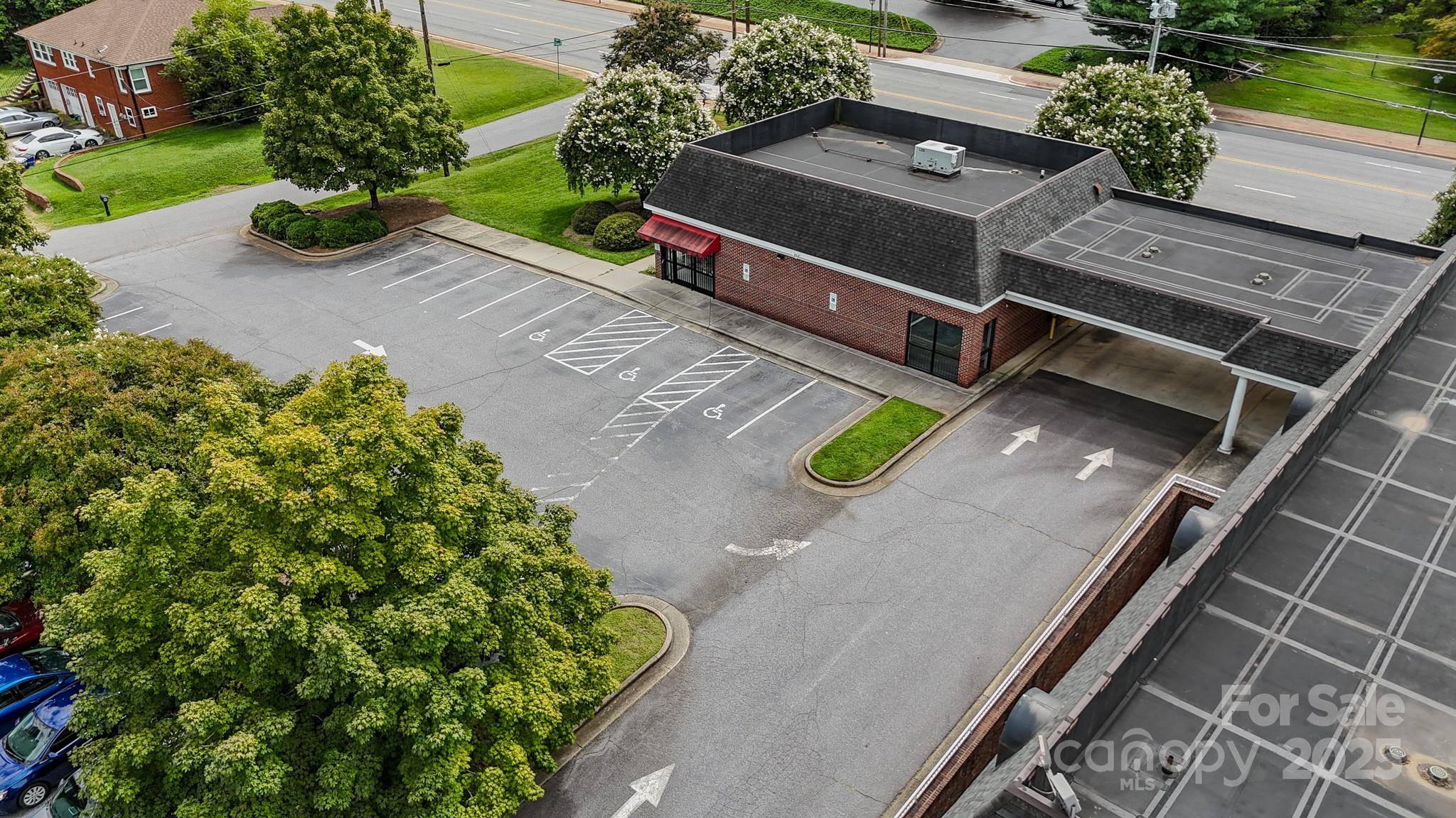 317 1st ST E, Conover, NC 28613