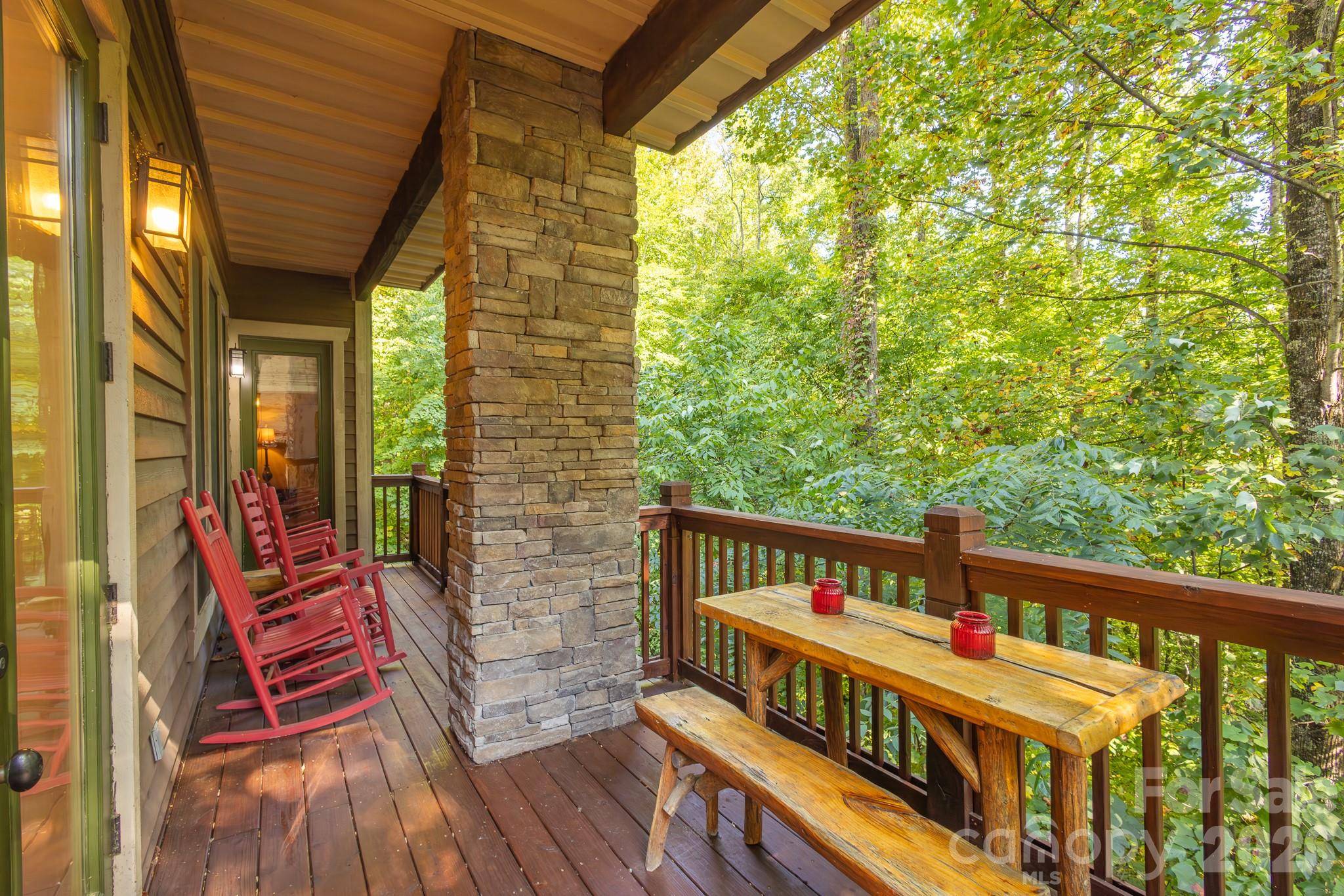 150-2 Saddle Notch LN, Tuckasegee, NC 28783