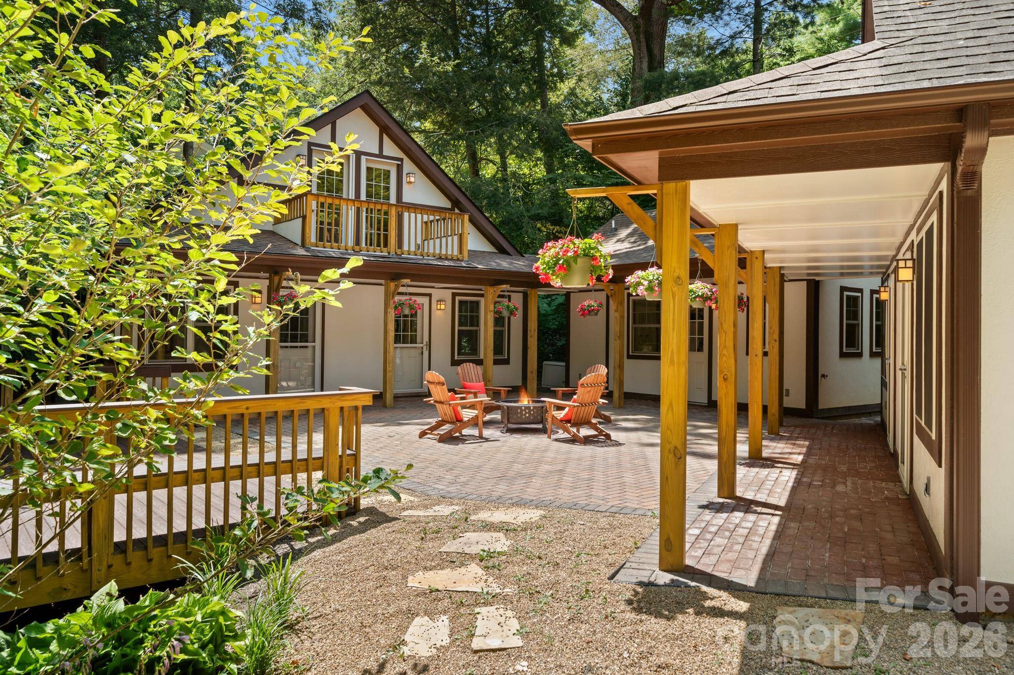 108 Lakewood DR, Asheville, NC 28803