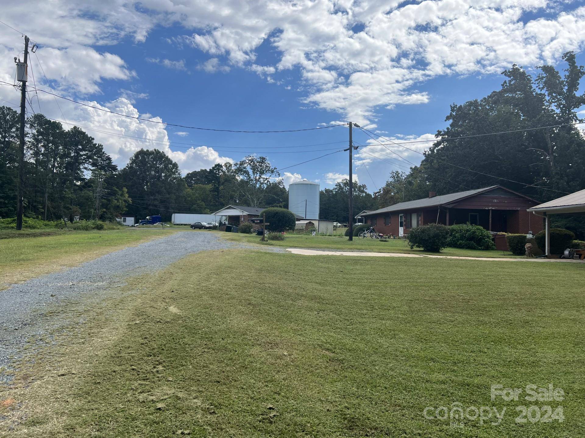 00 Maplewood LN, New London, NC 28127