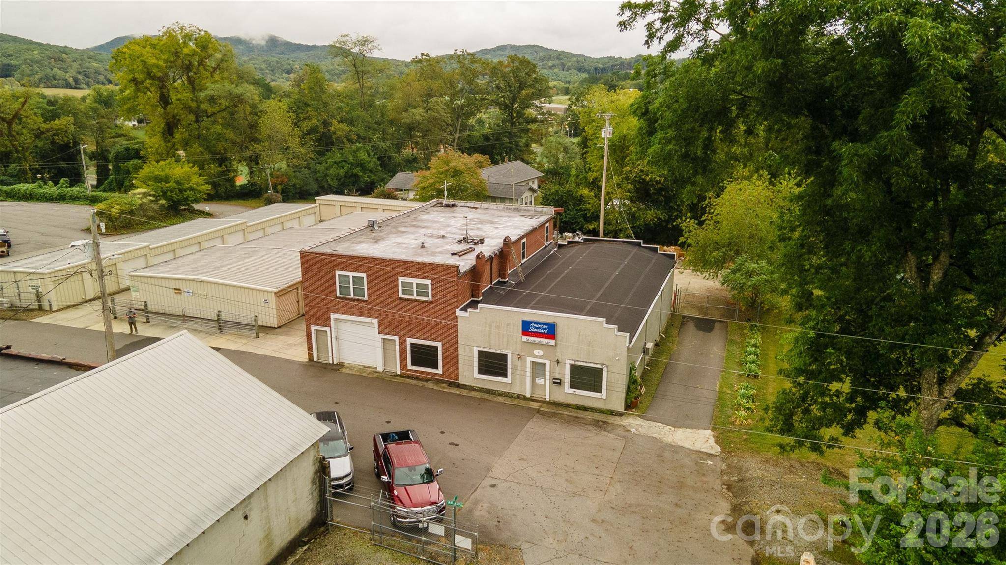 6 Sanderson ST, Hayesville, NC 28904