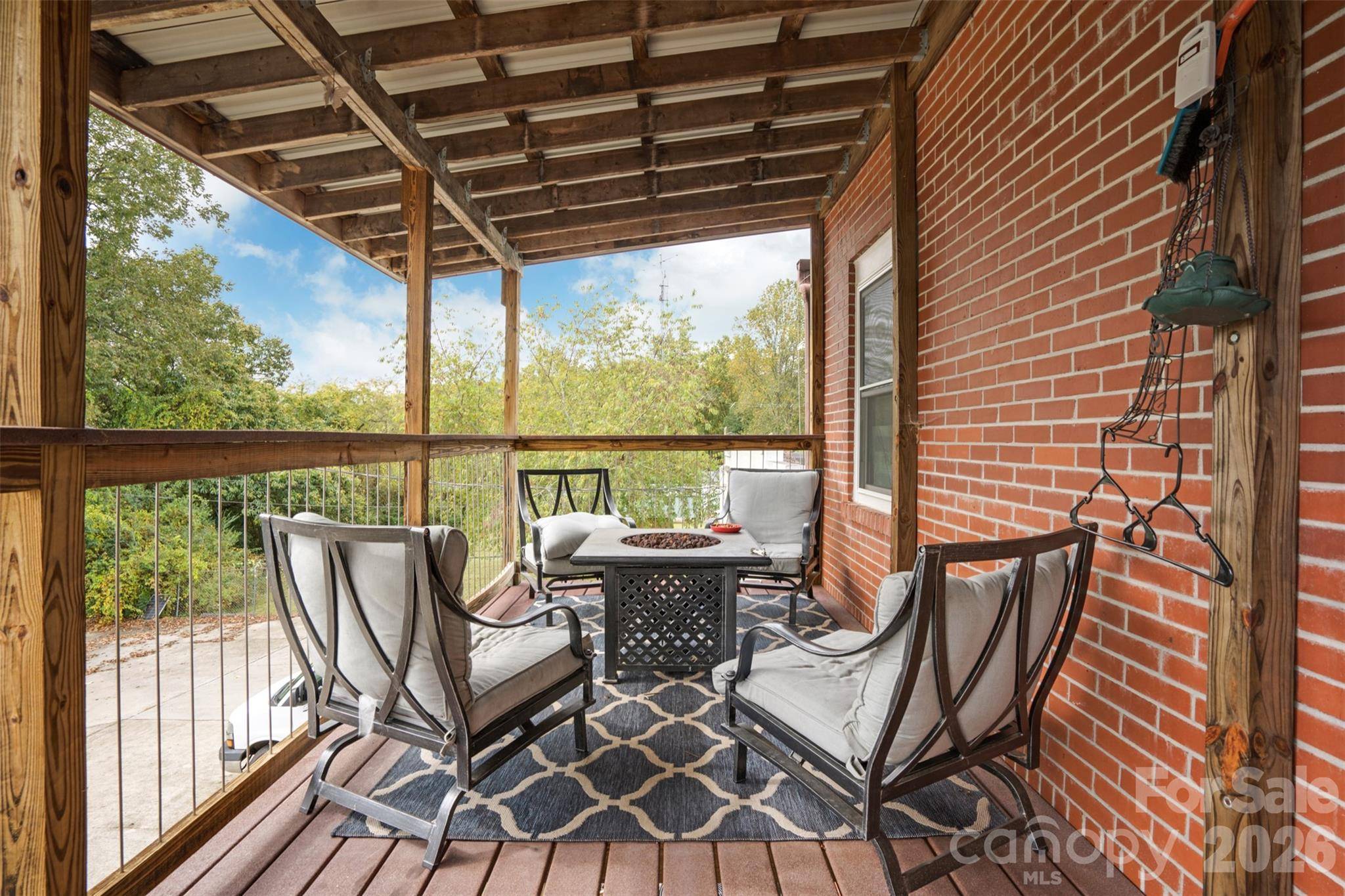 6 Sanderson ST, Hayesville, NC 28904