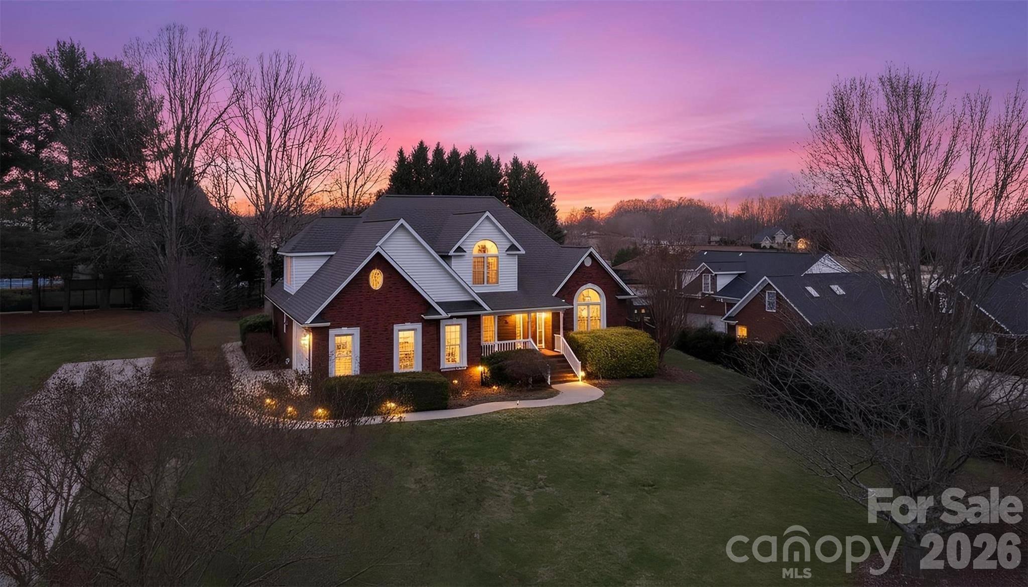 2488 Birdie LN NE, Conover, NC 28613