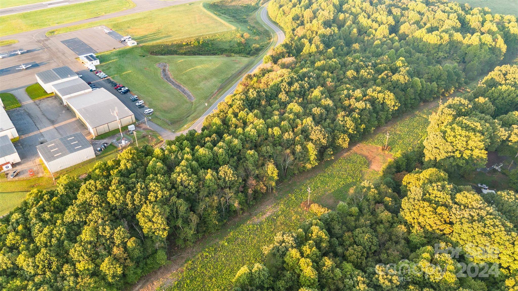 130 Aviation DR, Statesville, NC 28677