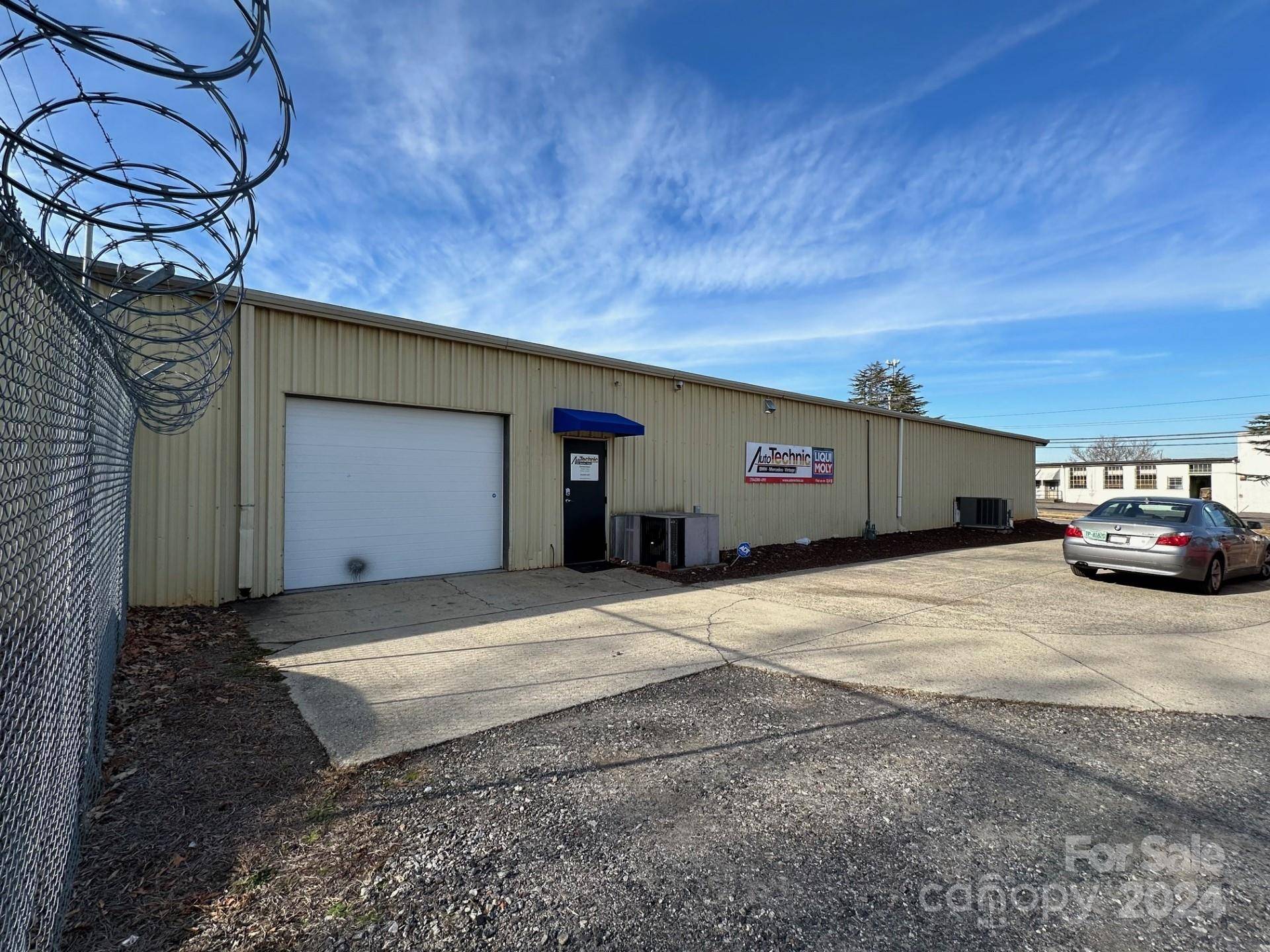 1809 W Front ST, Statesville, NC 28677