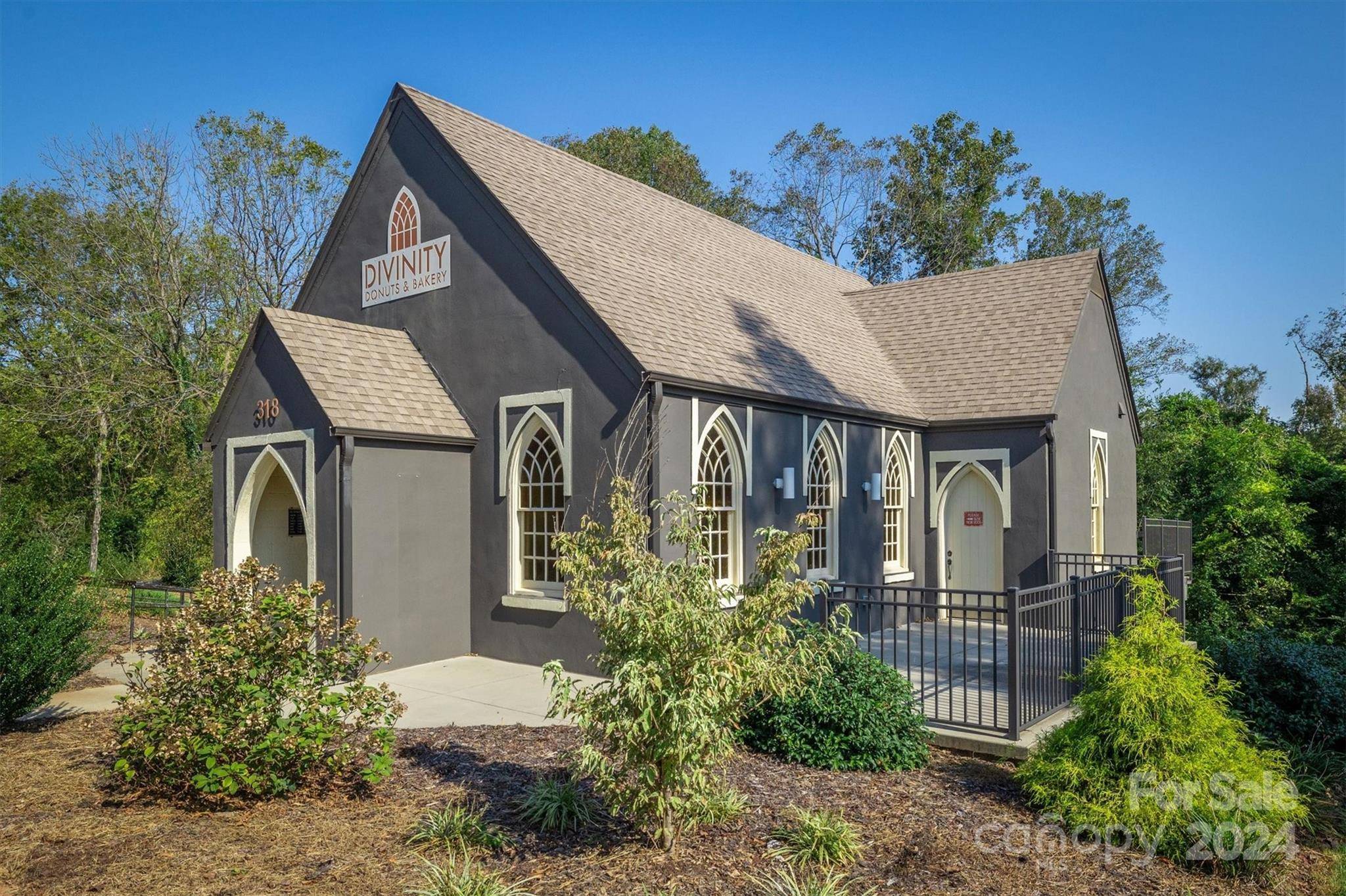 318 Bouchelle ST, Morganton, NC 28655