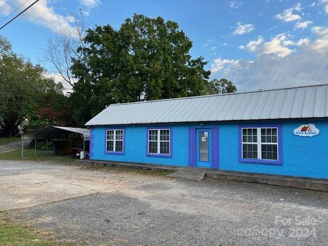 2425 US 70 HWY W #1, Morganton, NC 28655