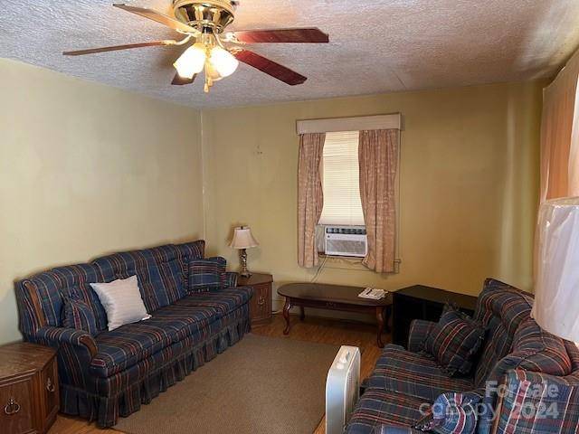 1435 Jacktown RD, Marion, NC 28752