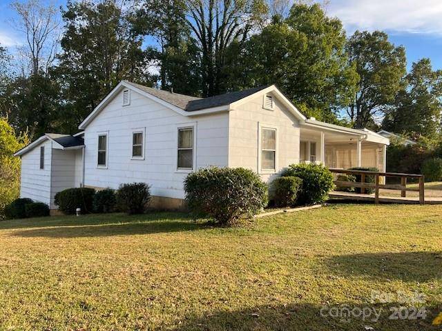 1435 Jacktown RD, Marion, NC 28752