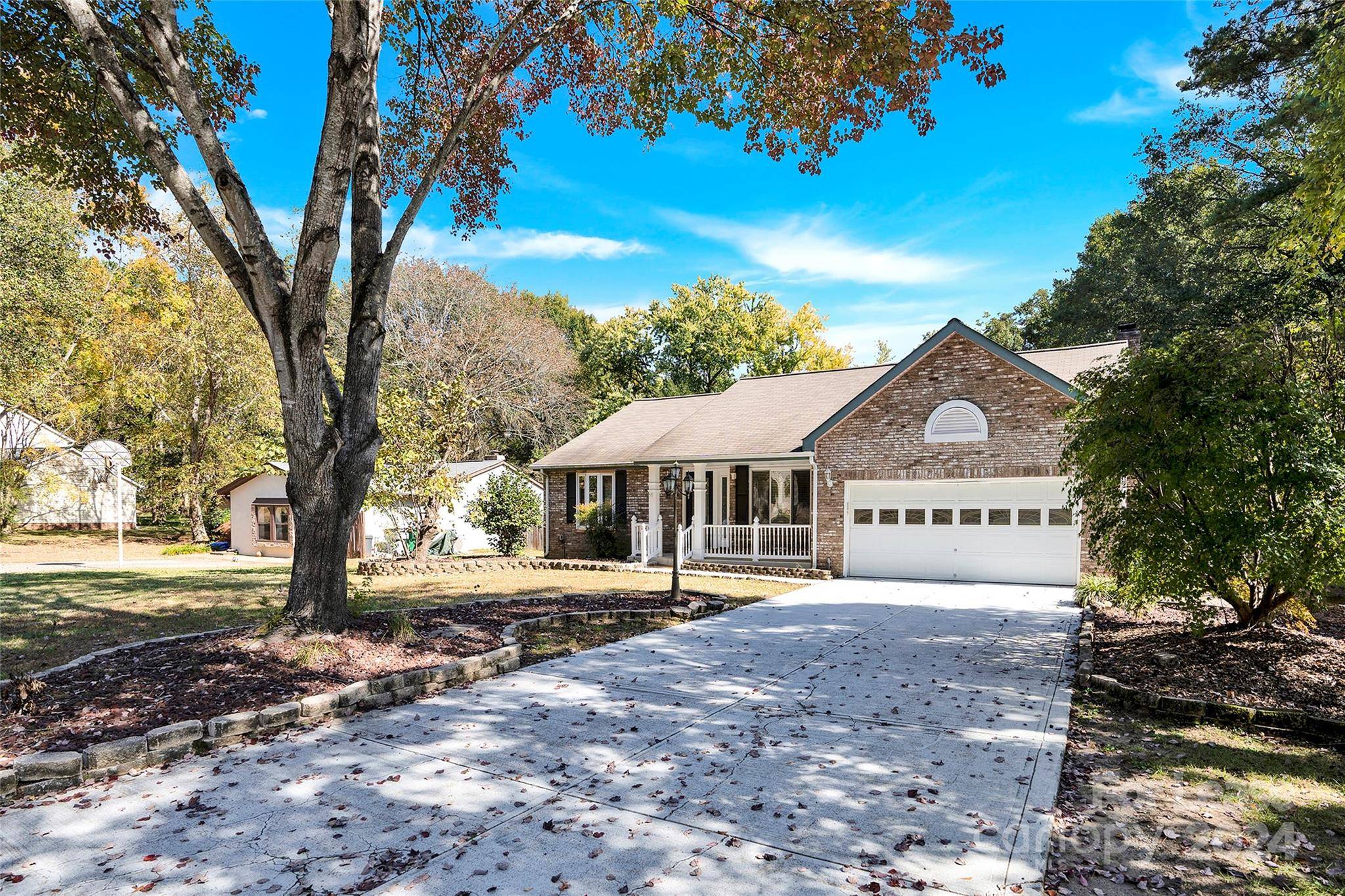 7314 Brigmore DR, Charlotte, NC 28226