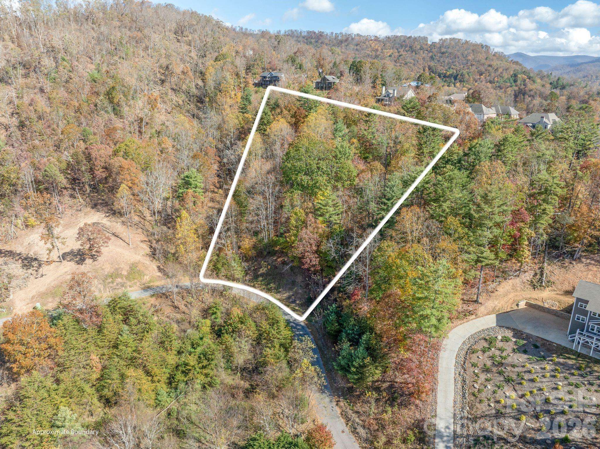 66 HawTree CT #266, Weaverville, NC 28787