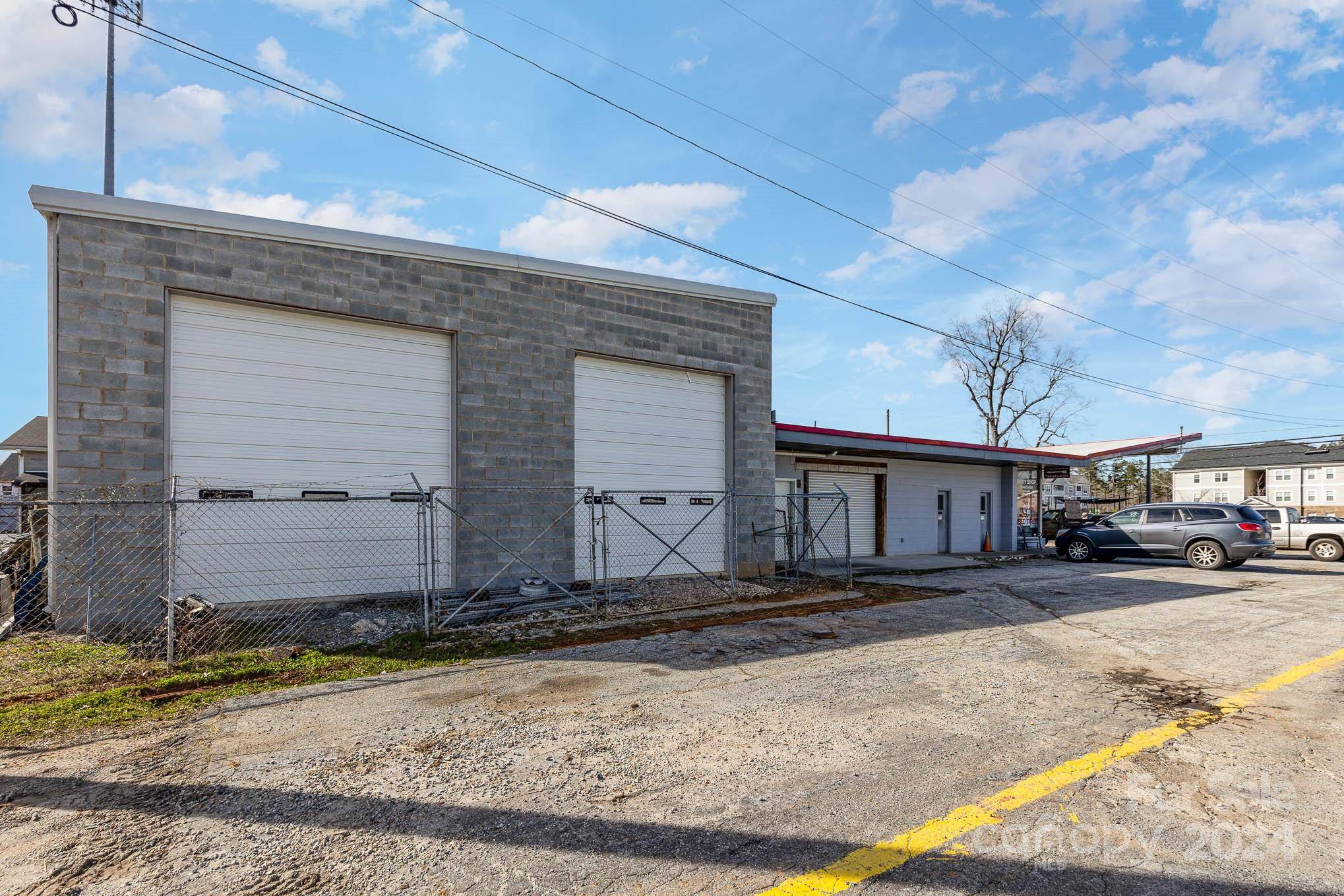 1041 N Main ST, Mooresville, NC 28115