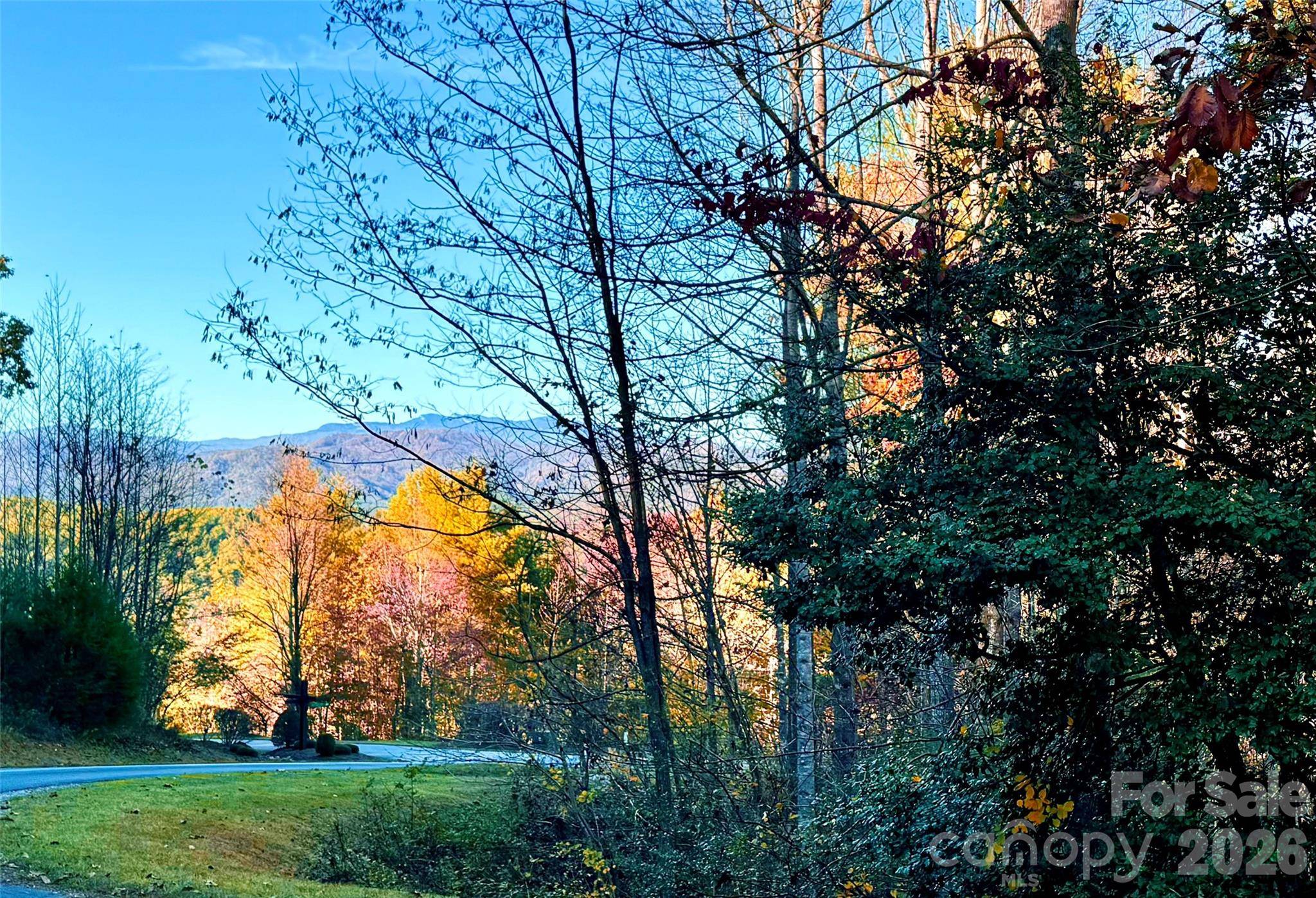 6.09 acres, Lot 136/137 Johns Ridge Pkwy #136/137, Lenoir, NC 28645