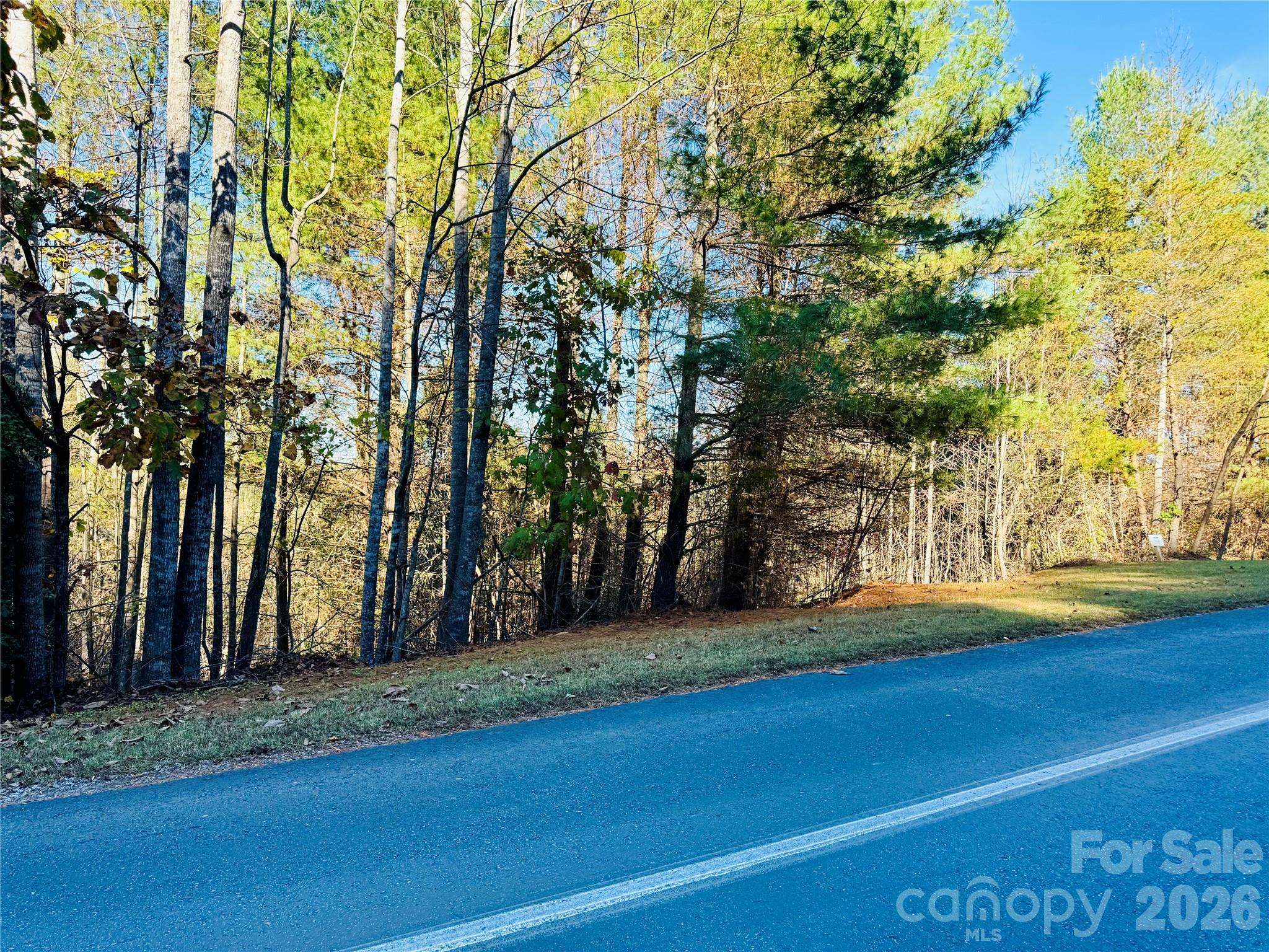 6.09 acres, Lot 136/137 Johns Ridge Pkwy #136/137, Lenoir, NC 28645