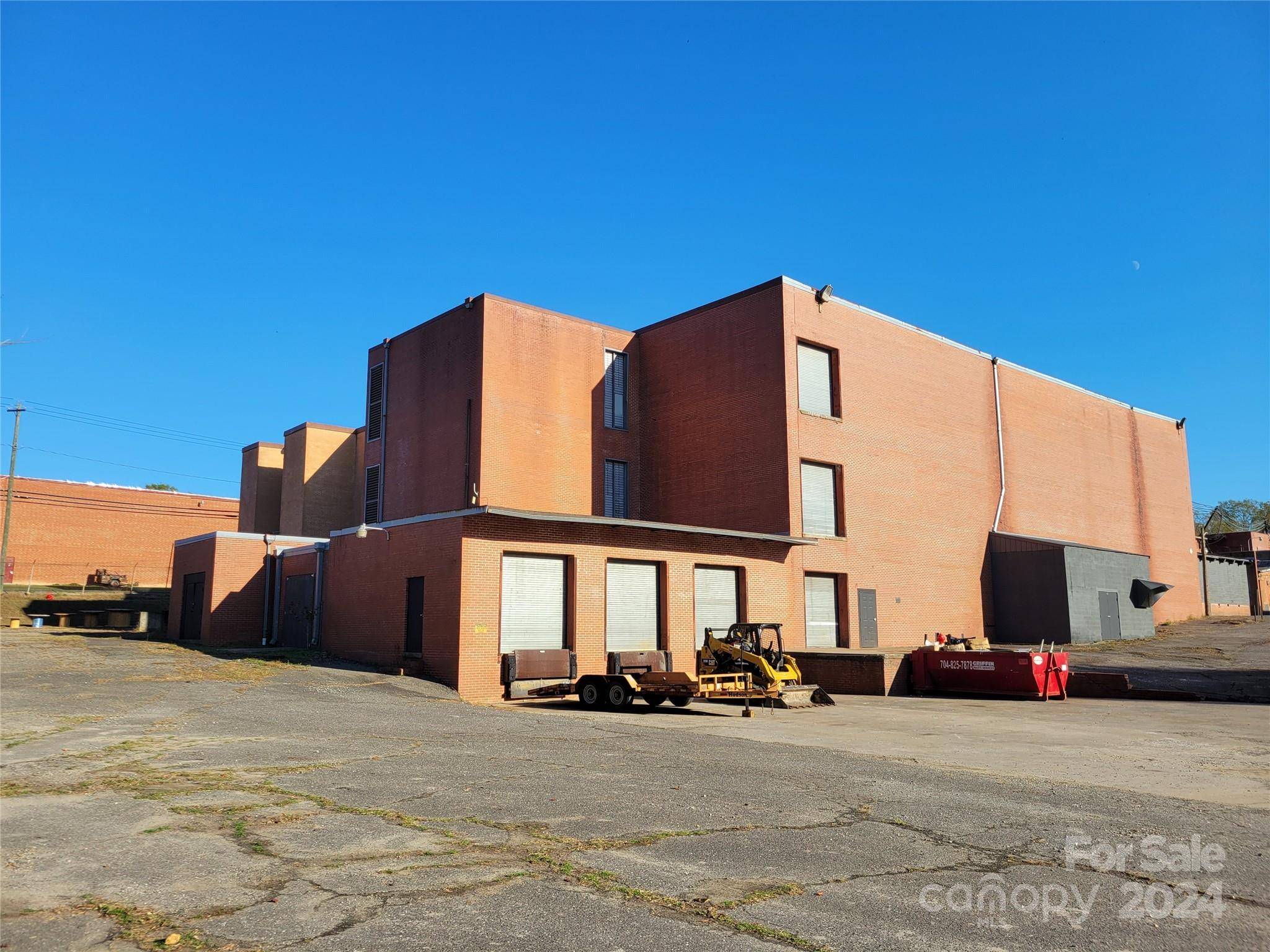 501 N Mountain ST, Cherryville, NC 28021