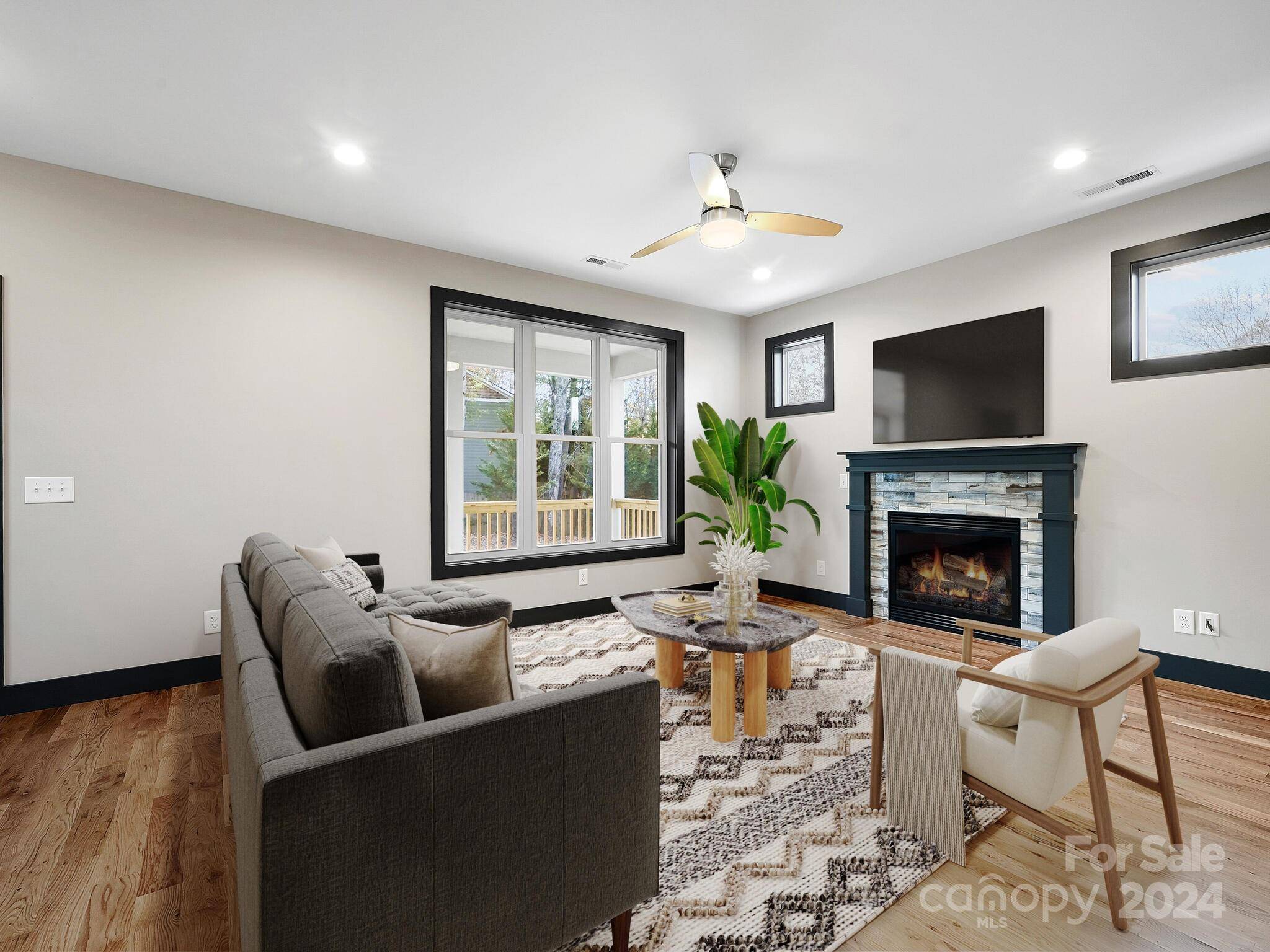 52 Fox DR, Asheville, NC 28803