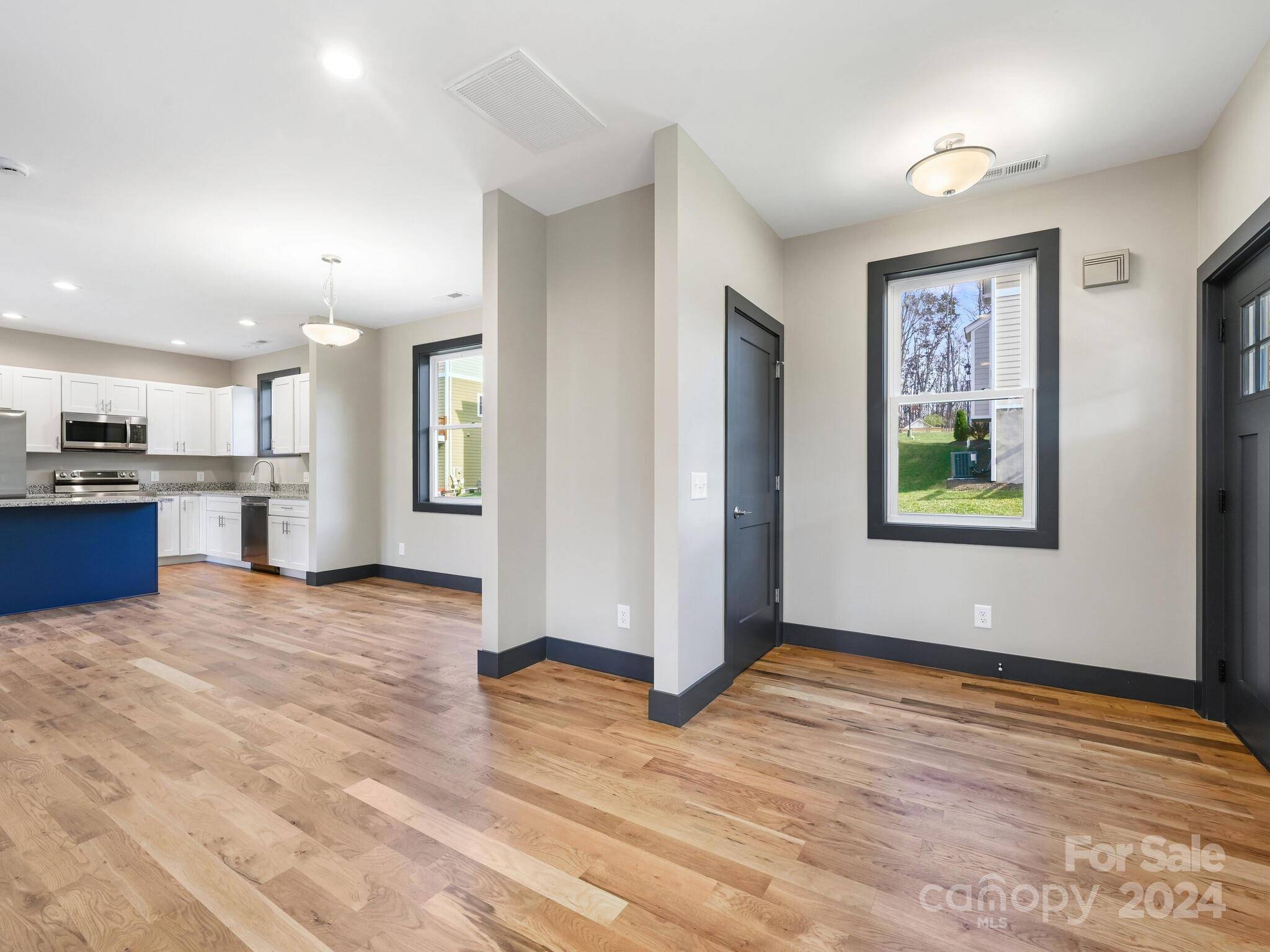 52 Fox DR, Asheville, NC 28803