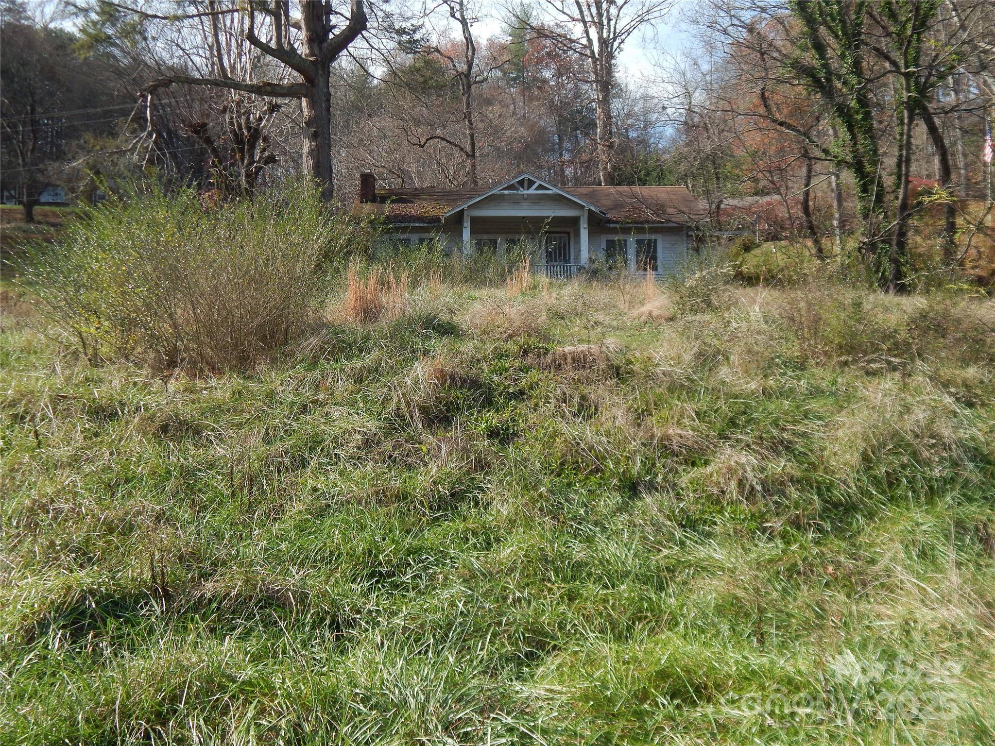 32 Chaparral DR, Sylva, NC 28779