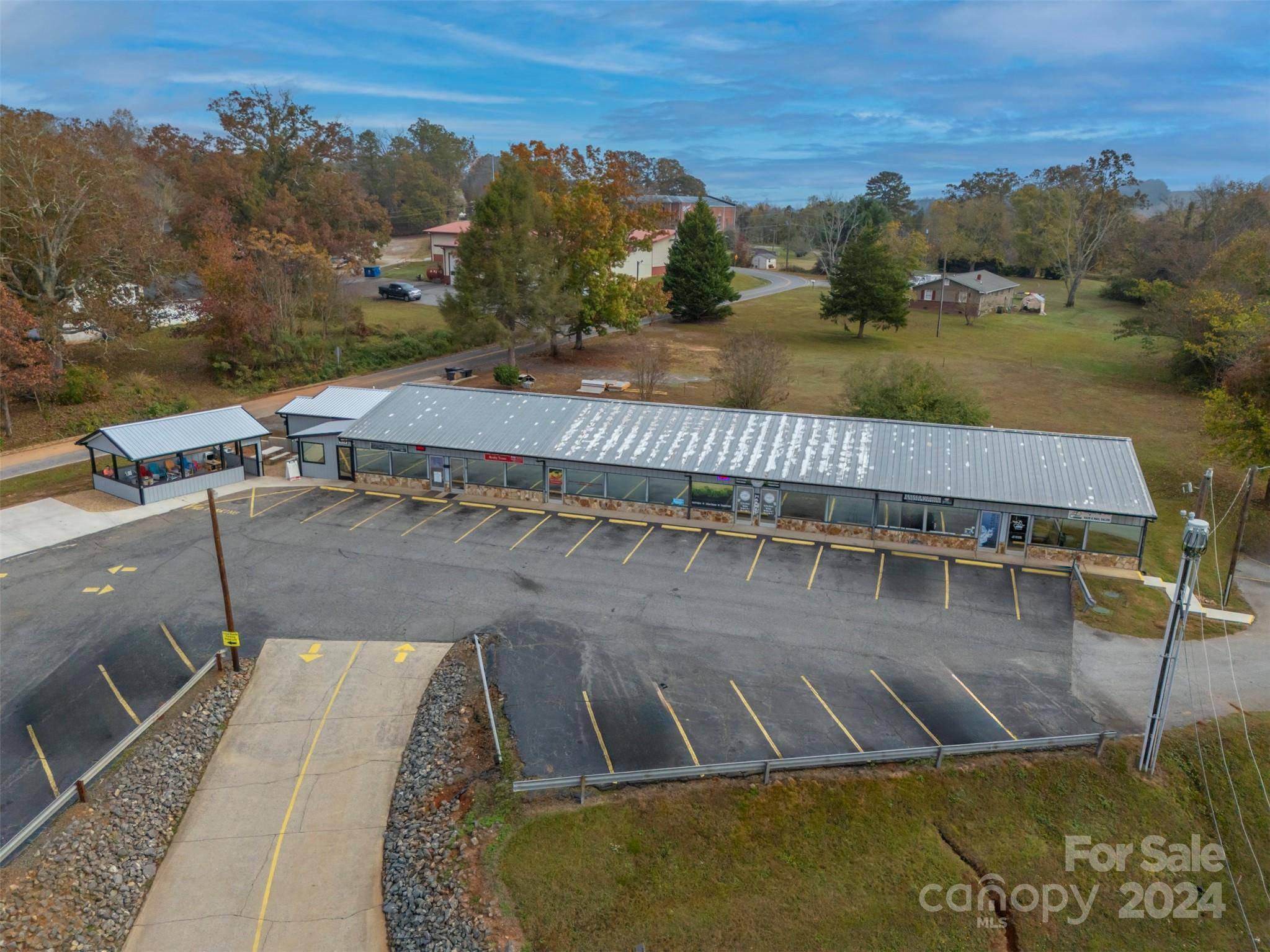82 NC Hwy 9 None, Mill Spring, NC 28756