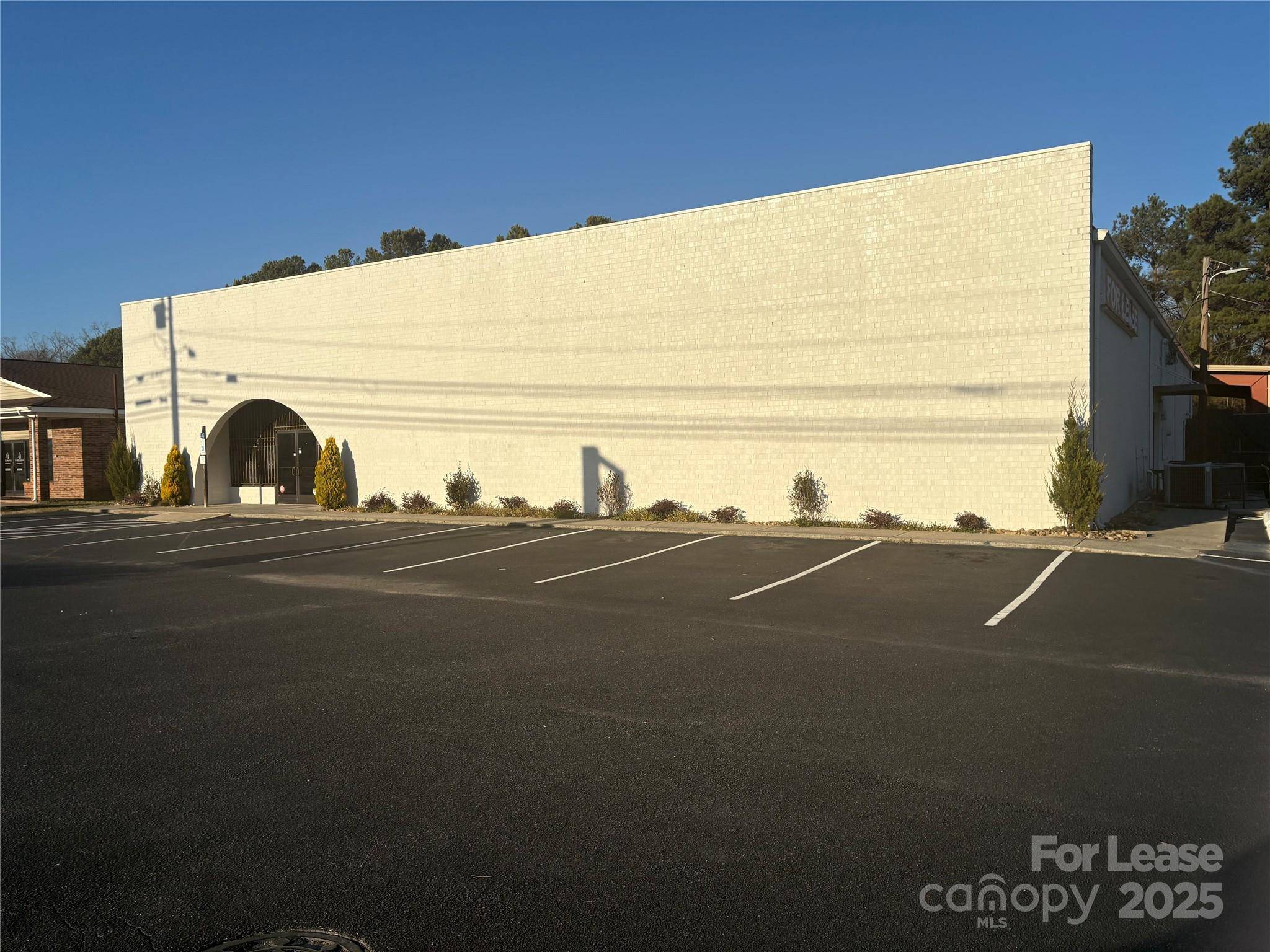 2520 W Roosevelt BLVD, Monroe, NC 28110