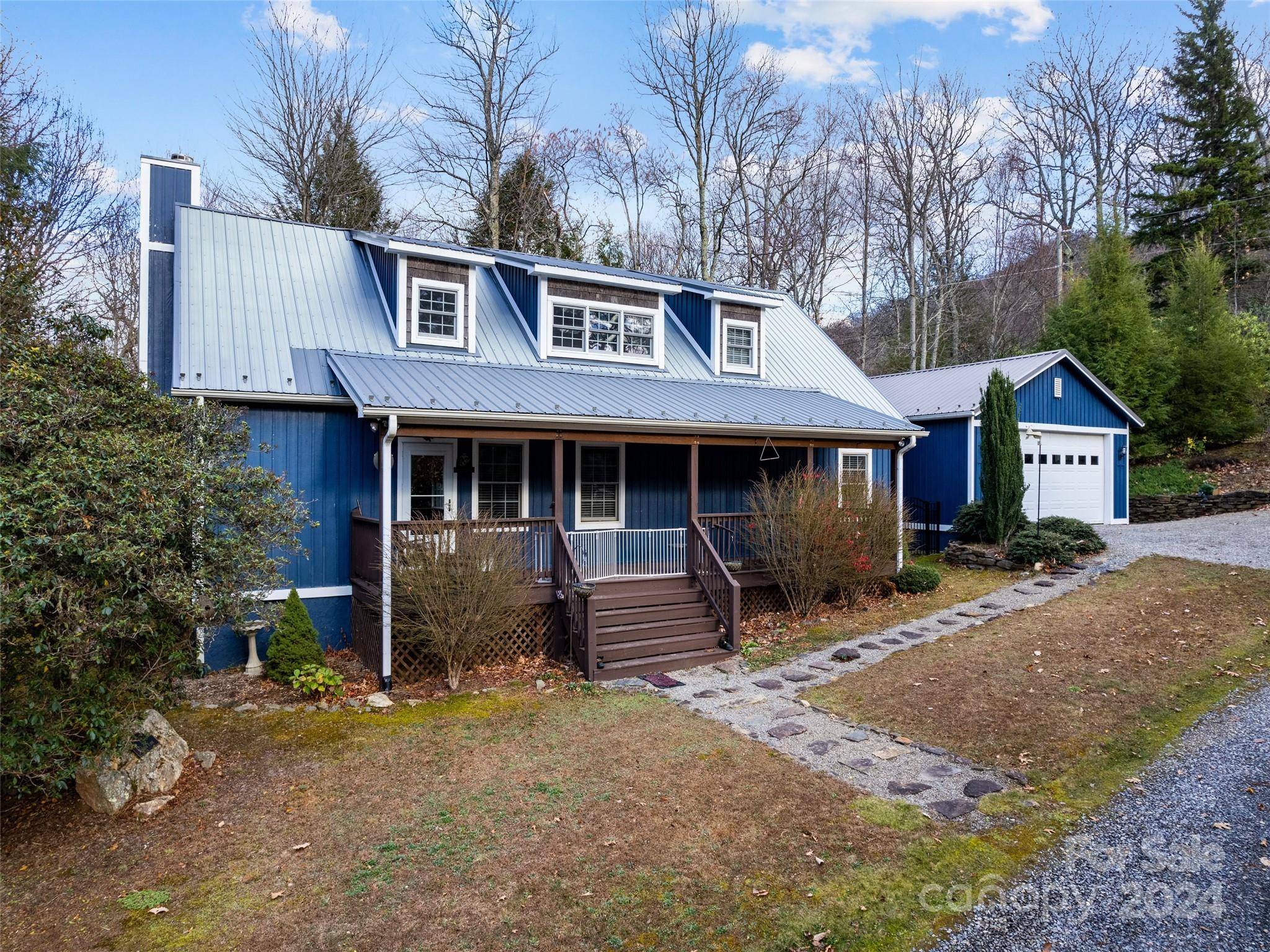 12 Belisle LN, Maggie Valley, NC 28751