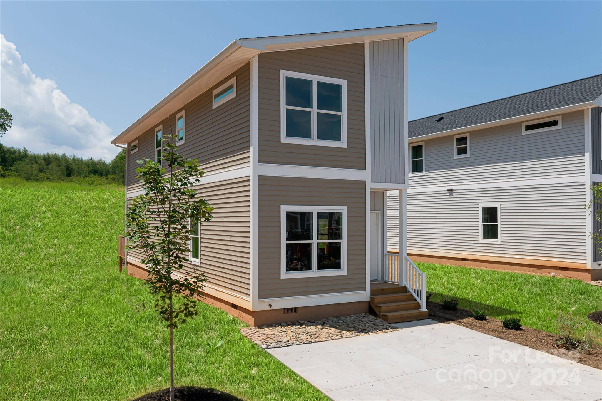 223 Cherrywood WAY, Asheville, NC 28806