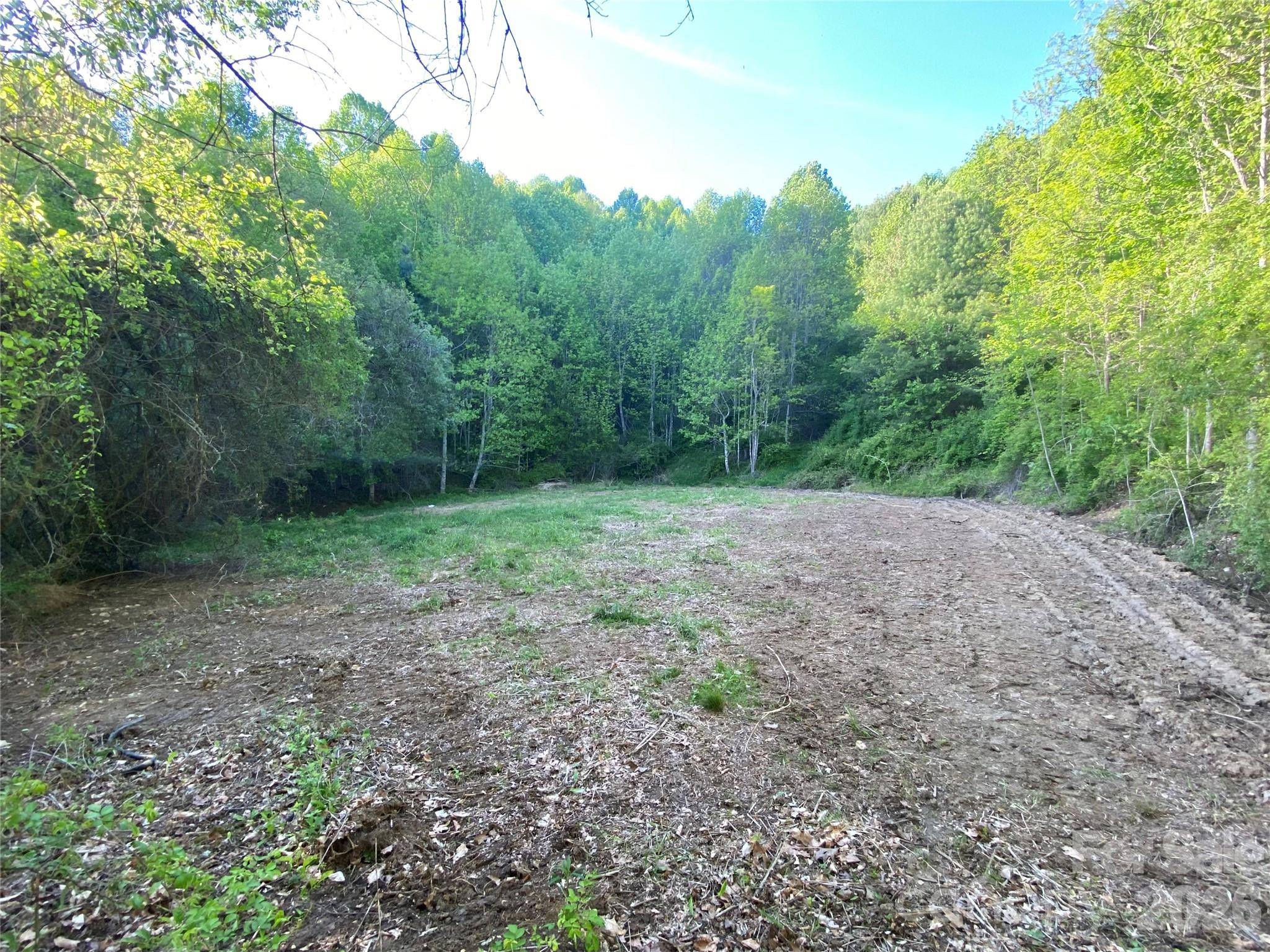 99999 US 23 HWY, Mars Hill, NC 28754