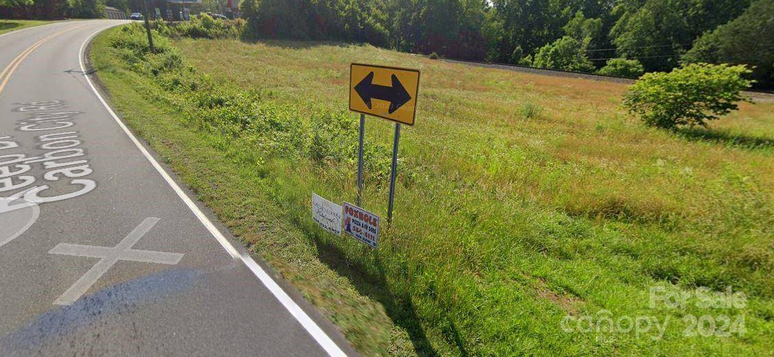 1305 Carbon City RD #3, Morganton, NC 28655
