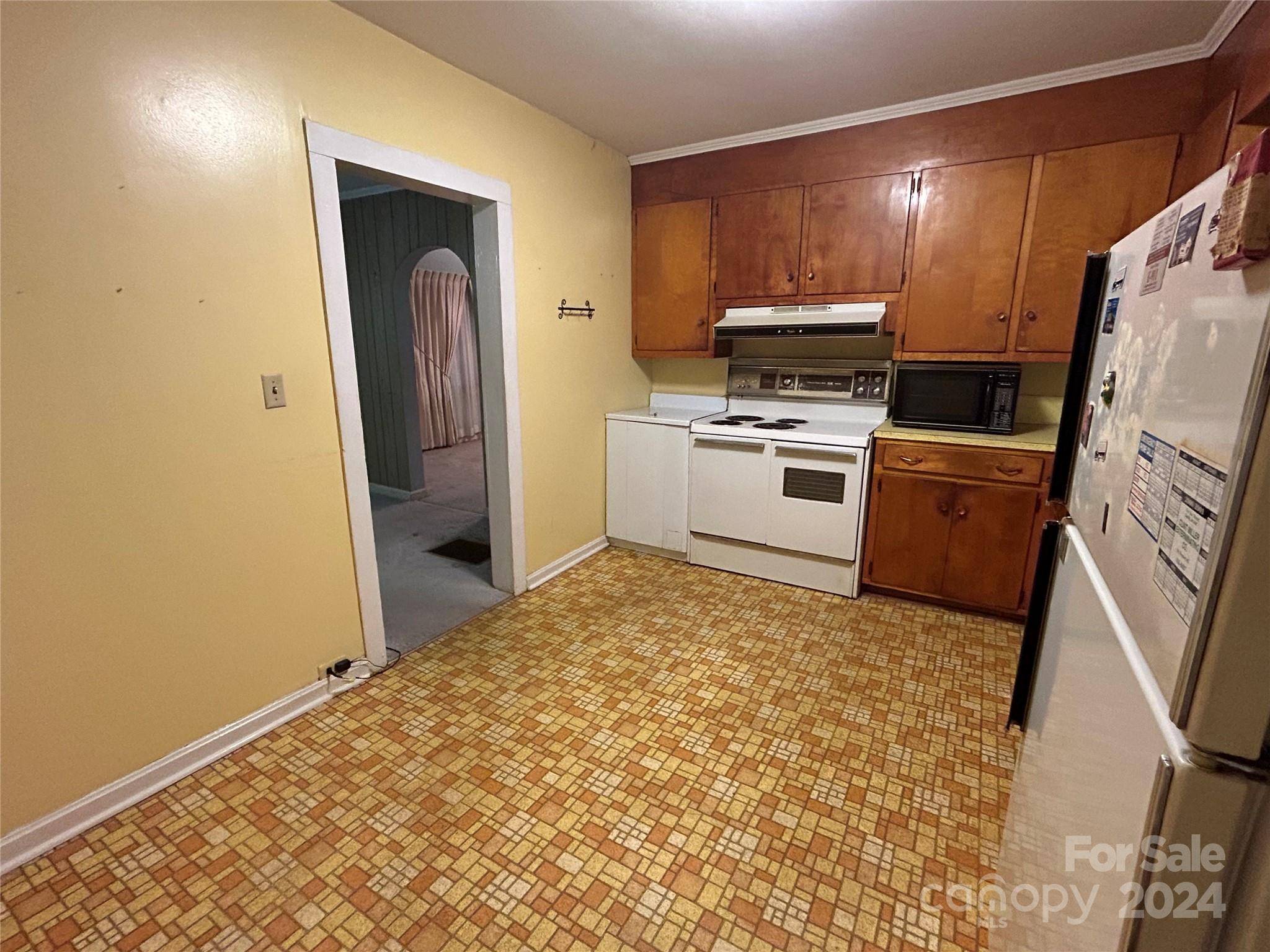 601 Sherman ST, Badin, NC 28009