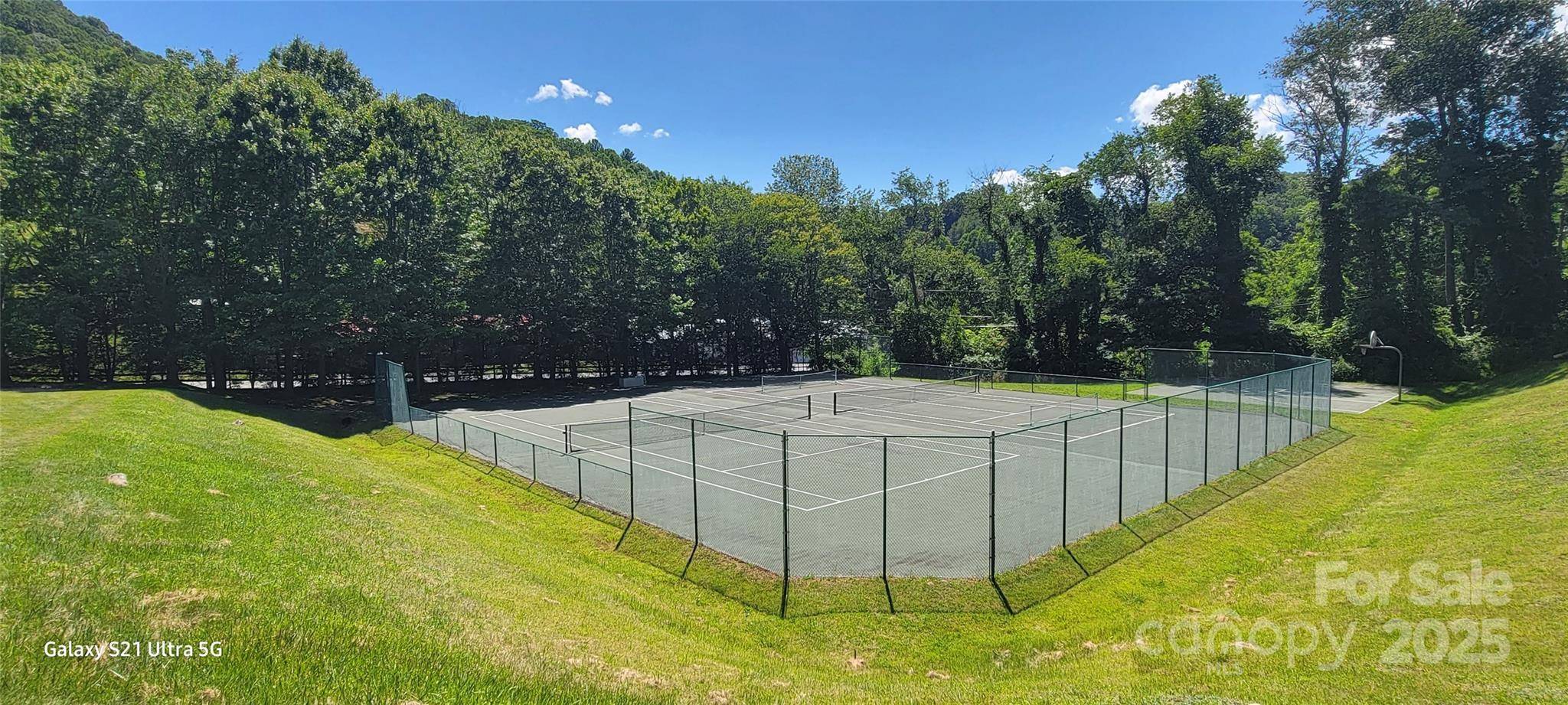 9999 Honeysuckle DR #10, Waynesville, NC 28786