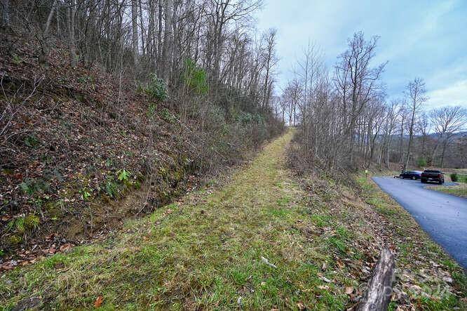 19 Flowing Hills DR #19, 20, Clyde, NC 28721