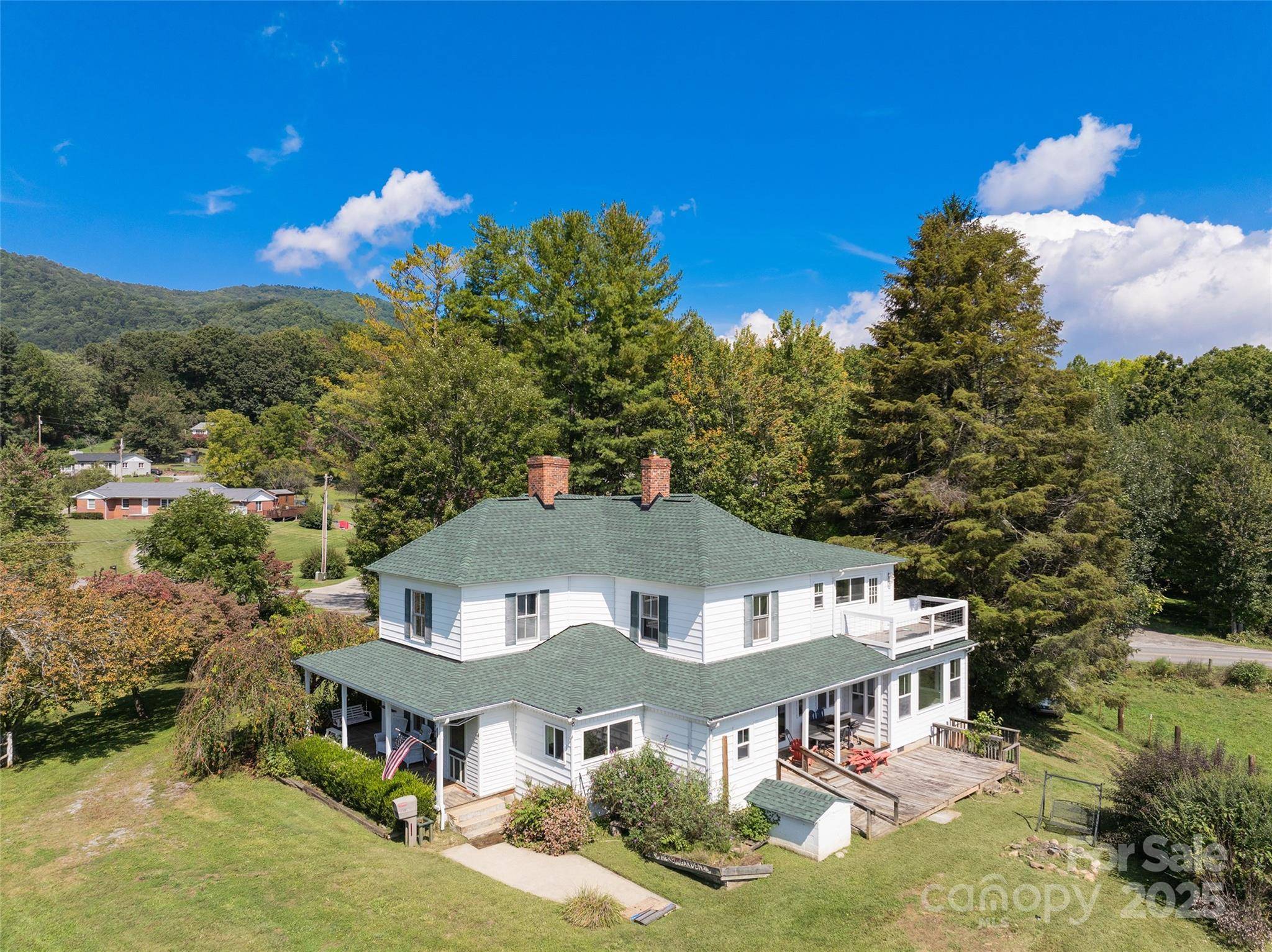 4912 Pigeon RD, Waynesville, NC 28786