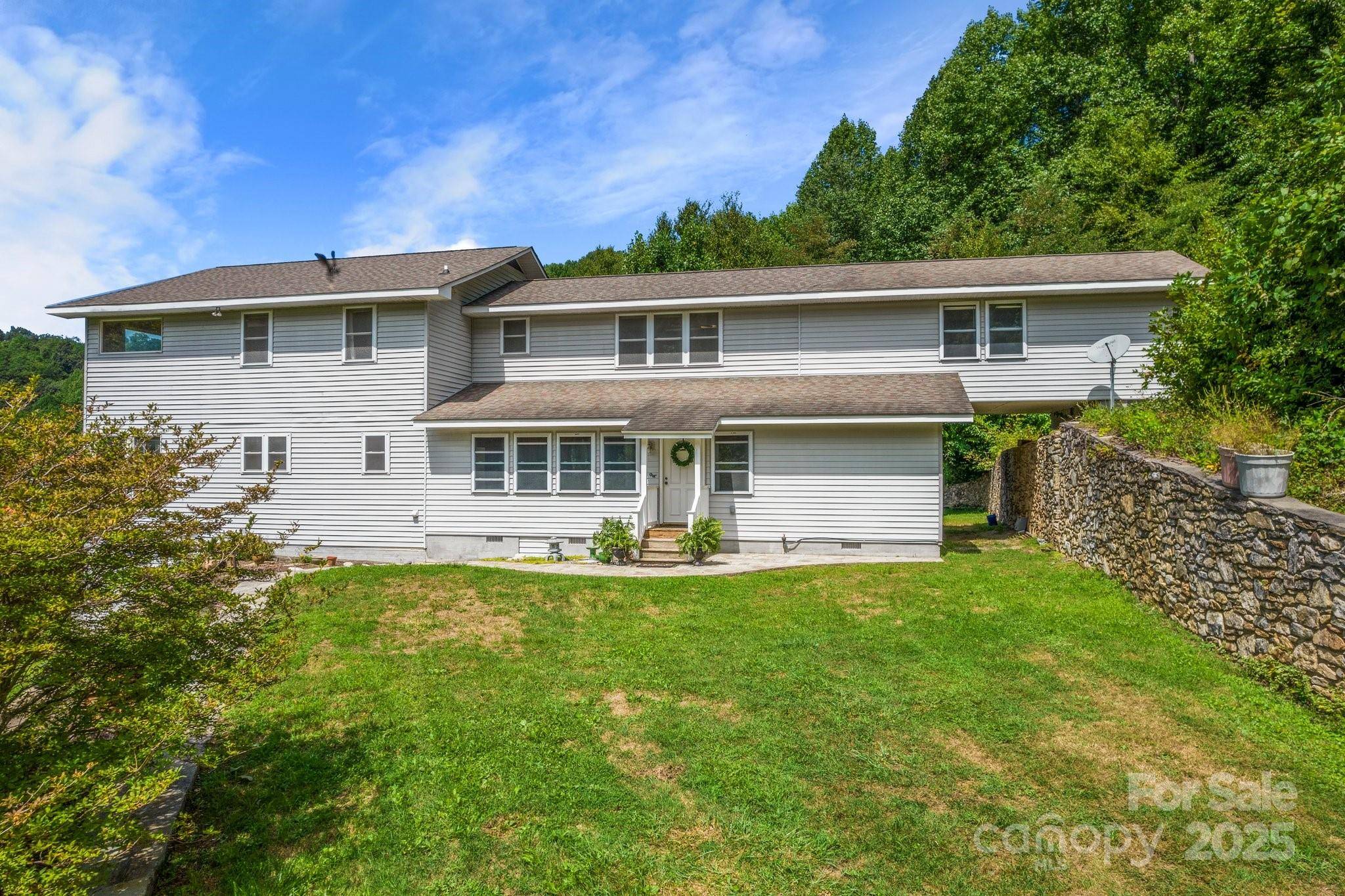 505 Old Home Place DR, Marshall, NC 28753