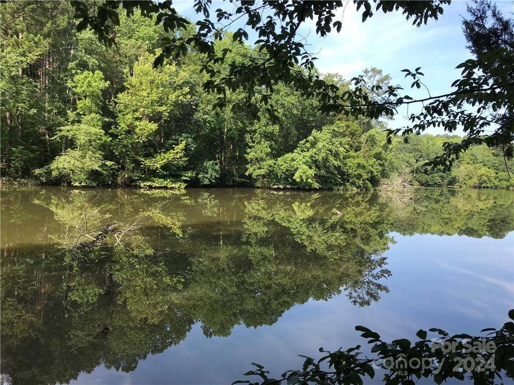 2793 Catawba RD #24, Great Falls, SC 29055