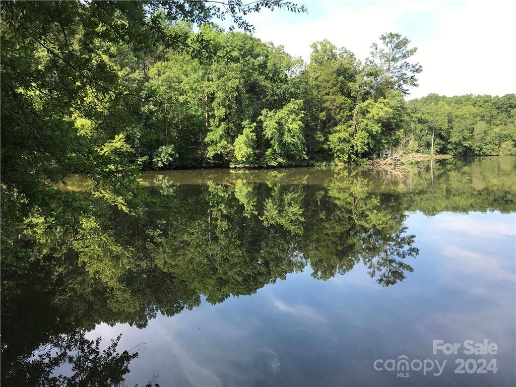 2793 Catawba RD #24, Great Falls, SC 29055
